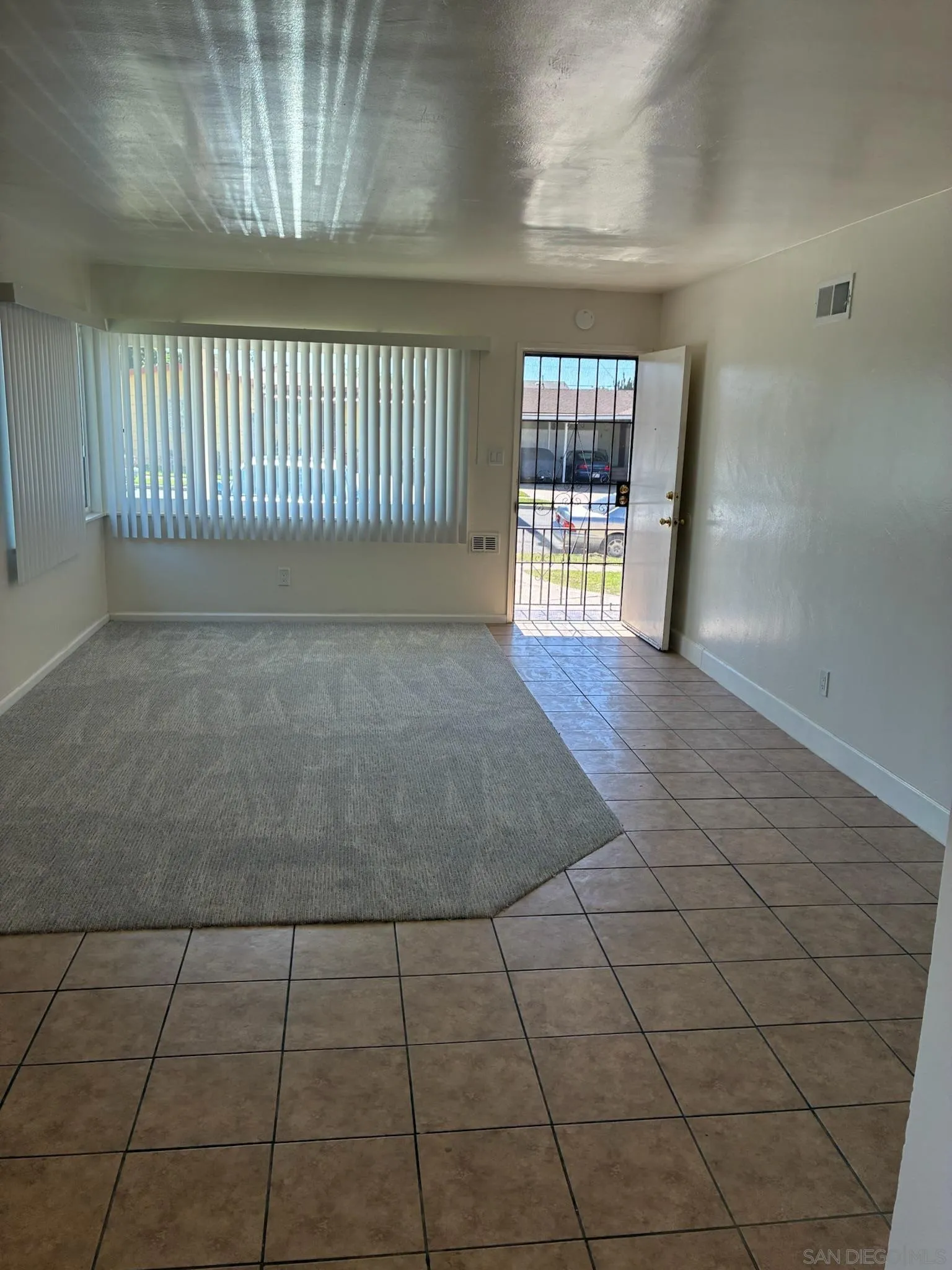 https://cdn.realtyfeed.com/cdn/127/260006234/ae4603d2cb644f830688842065ea931f.webp