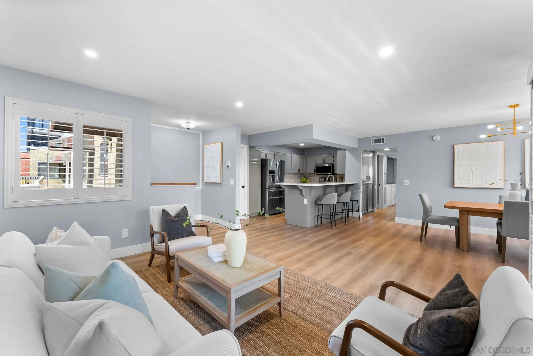 Photo #4: 260006236 Listing: Photo #4