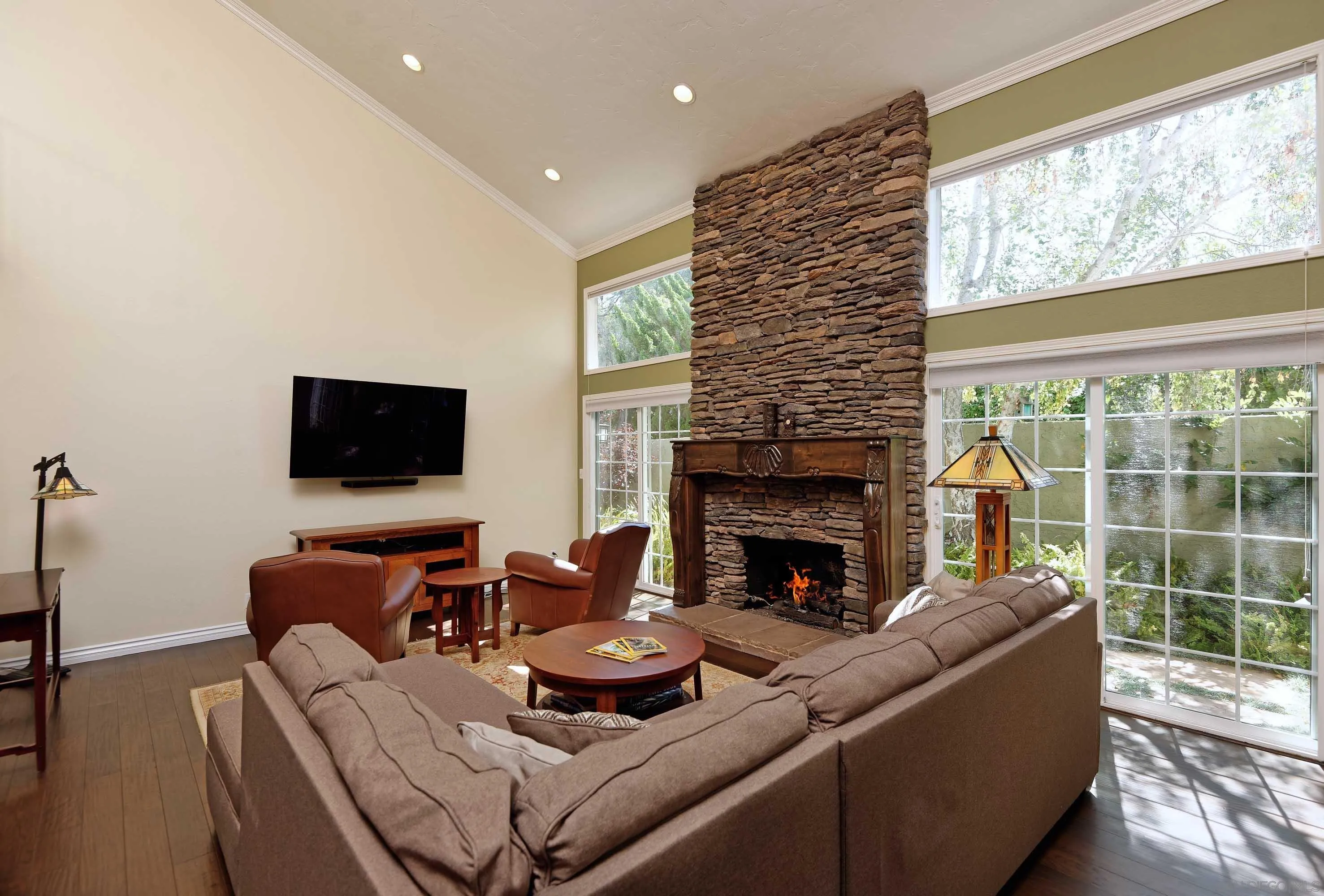 https://cdn.realtyfeed.com/cdn/127/260006241/a9d5f7a073ae7efeb05096cf76410da1.webp