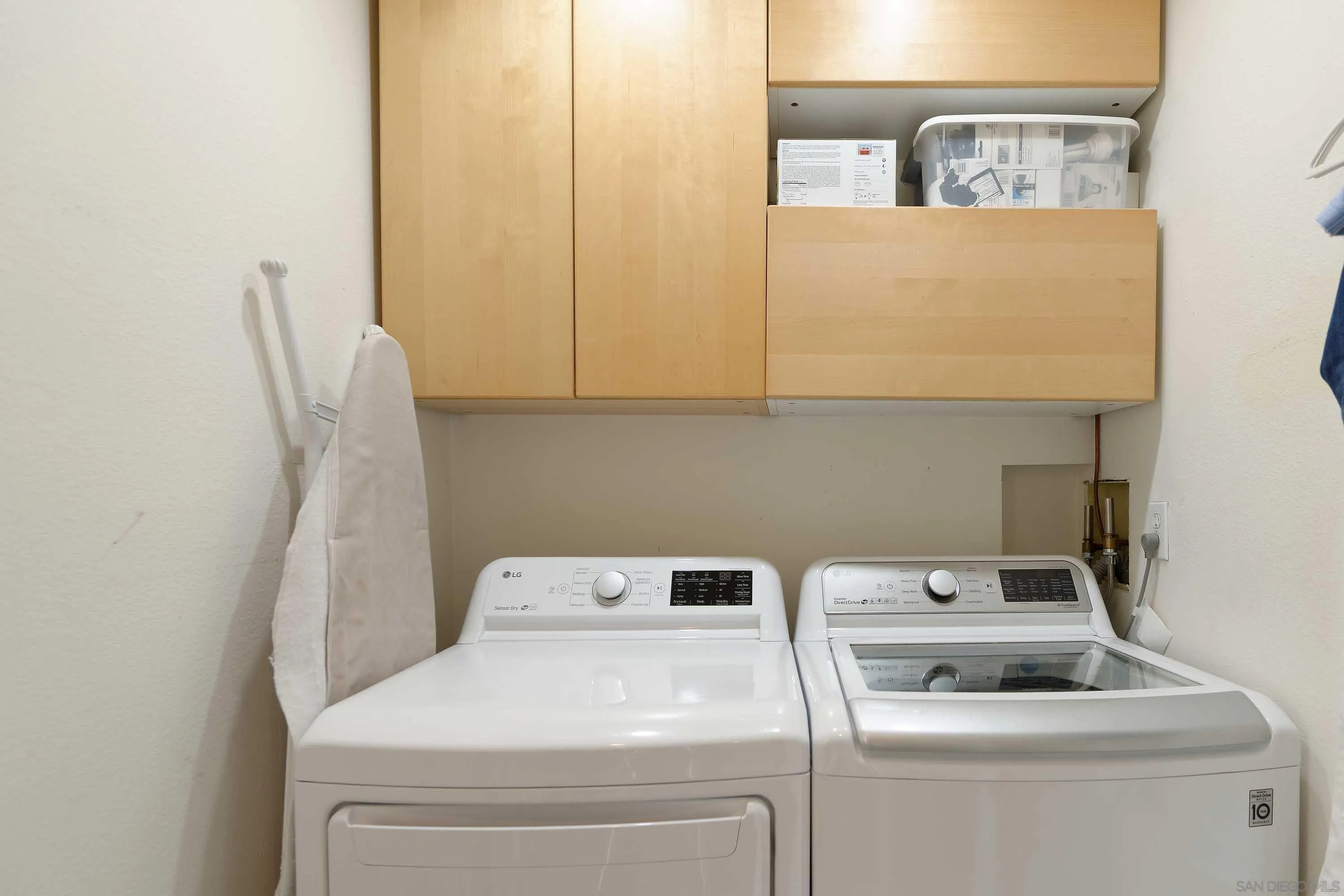 https://cdn.realtyfeed.com/cdn/127/260006241/c4dc6542689dd8f80546ab927ea9dc18.webp