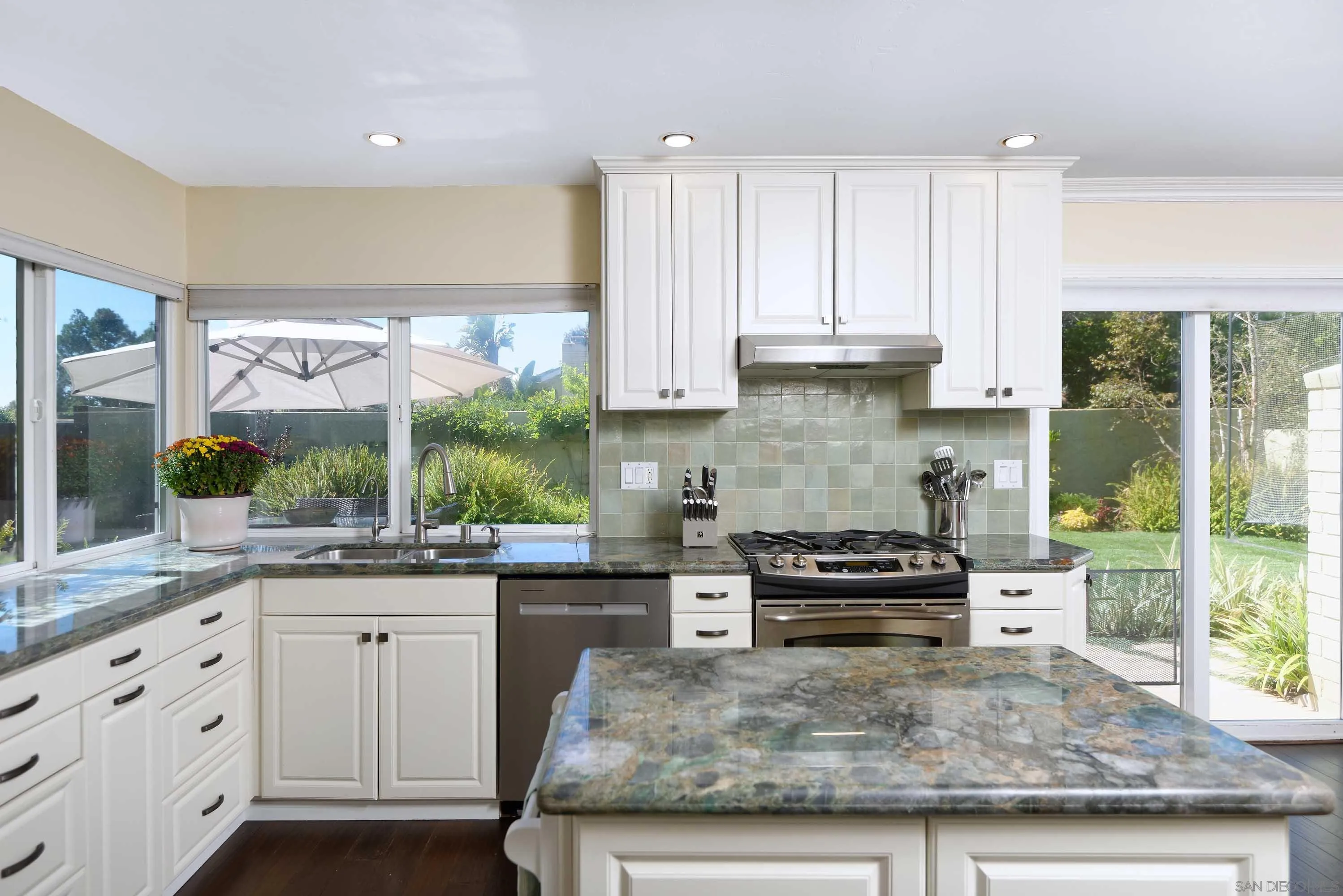 https://cdn.realtyfeed.com/cdn/127/260006241/c530bf002f3aa3b311277e3b2c5245bb.webp