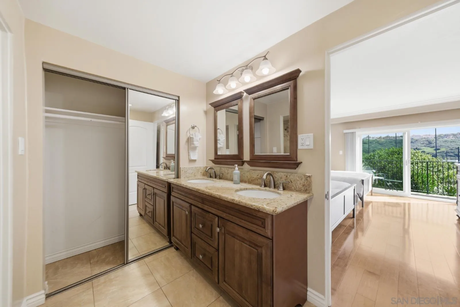 https://cdn.realtyfeed.com/cdn/127/260006243/9d92f59107c853eb7dbcfee0076a0149.webp