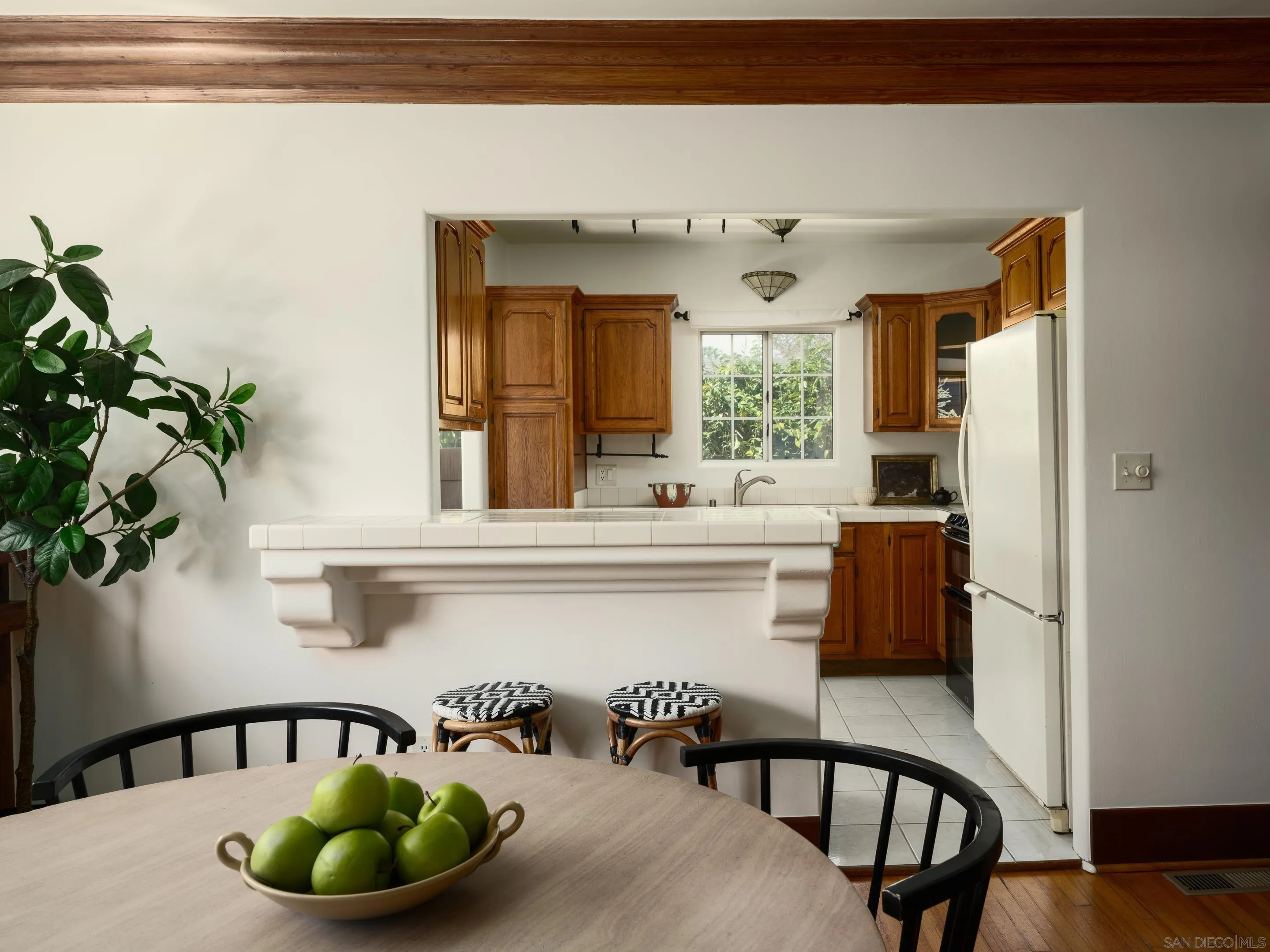 https://cdn.realtyfeed.com/cdn/127/260006246/484e28e6c1e1bc58cc6923f9ba18e927.webp