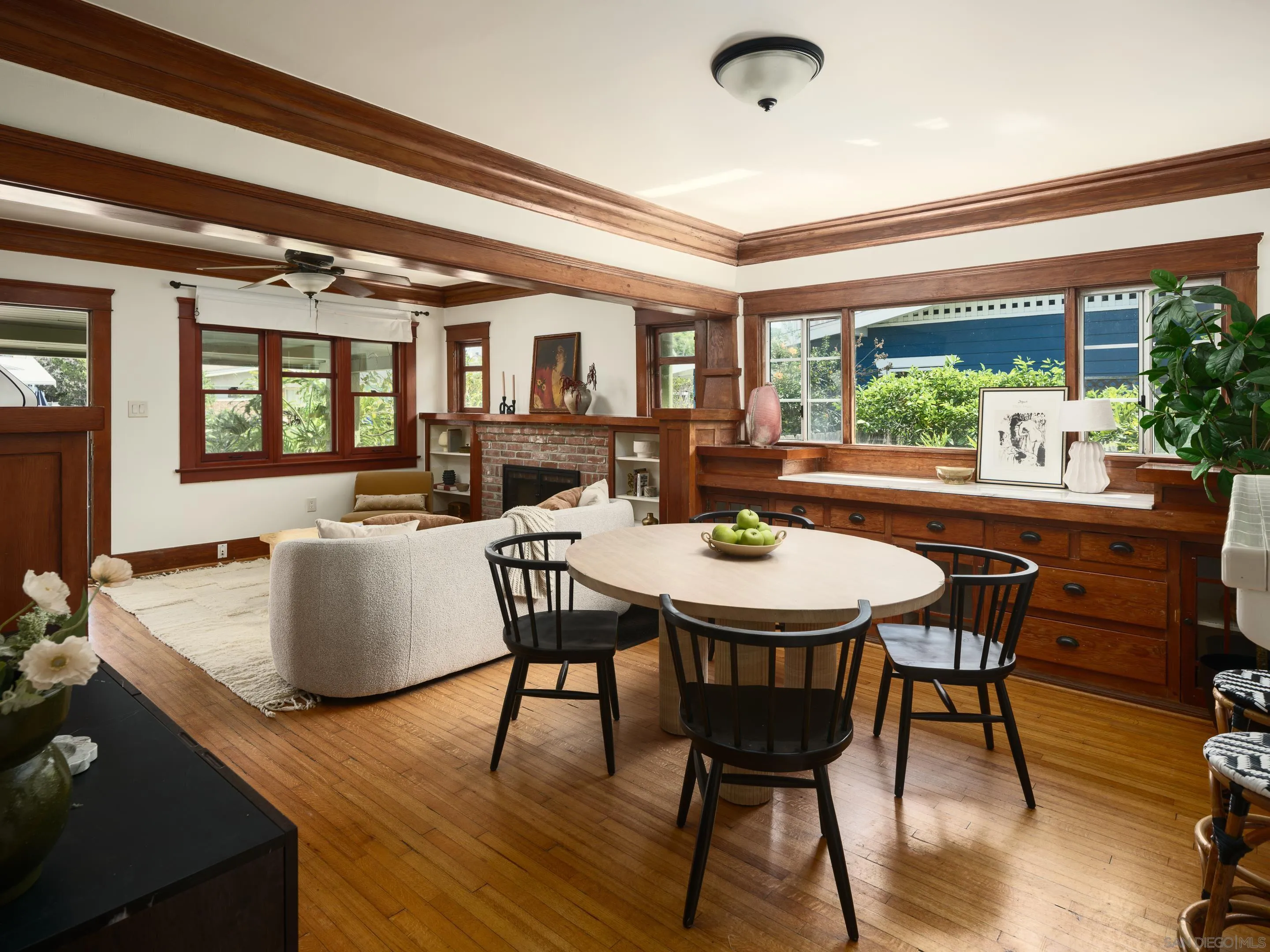 https://cdn.realtyfeed.com/cdn/127/260006246/f02c4f37315a6d5092387f24e31f819d.webp