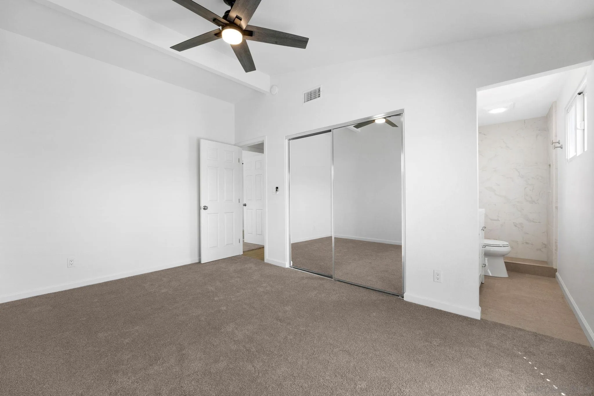 https://cdn.realtyfeed.com/cdn/127/260006247/1a44ec9e44c3c52c3b5807afdbfe01f5.webp