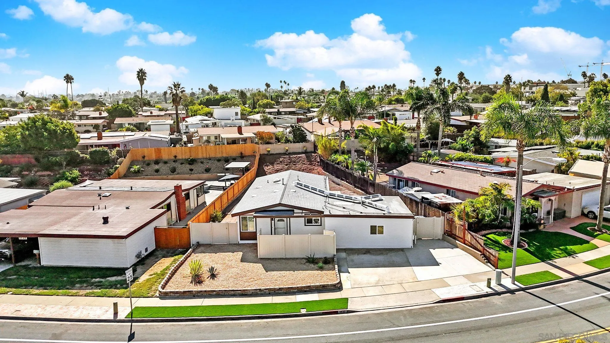 https://cdn.realtyfeed.com/cdn/127/260006247/a6bf6717aa22e25c166b152b13014545.webp