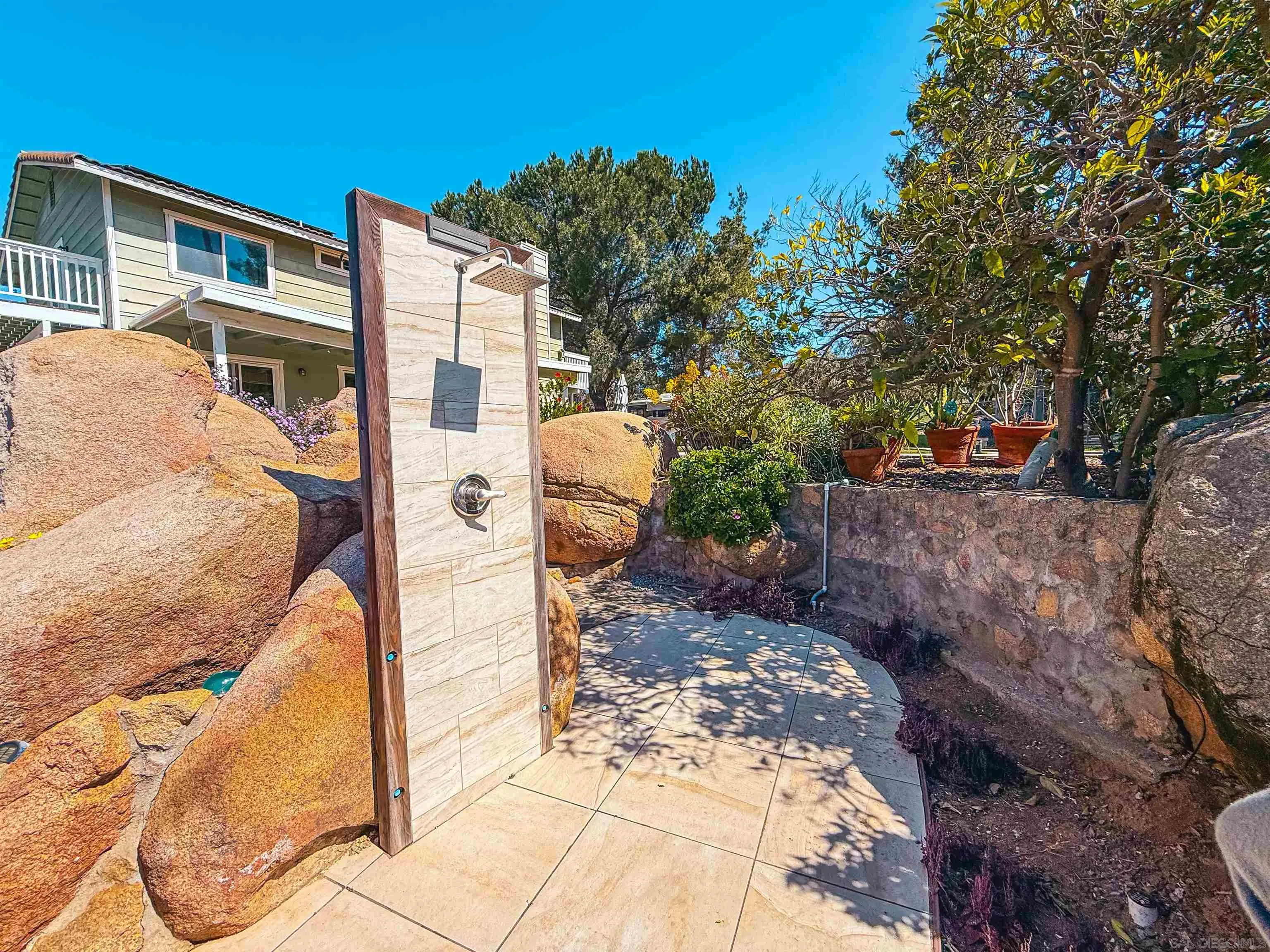 https://cdn.realtyfeed.com/cdn/127/260006249/78250b0f8fc1bc11fccaeac305e0bf34.webp