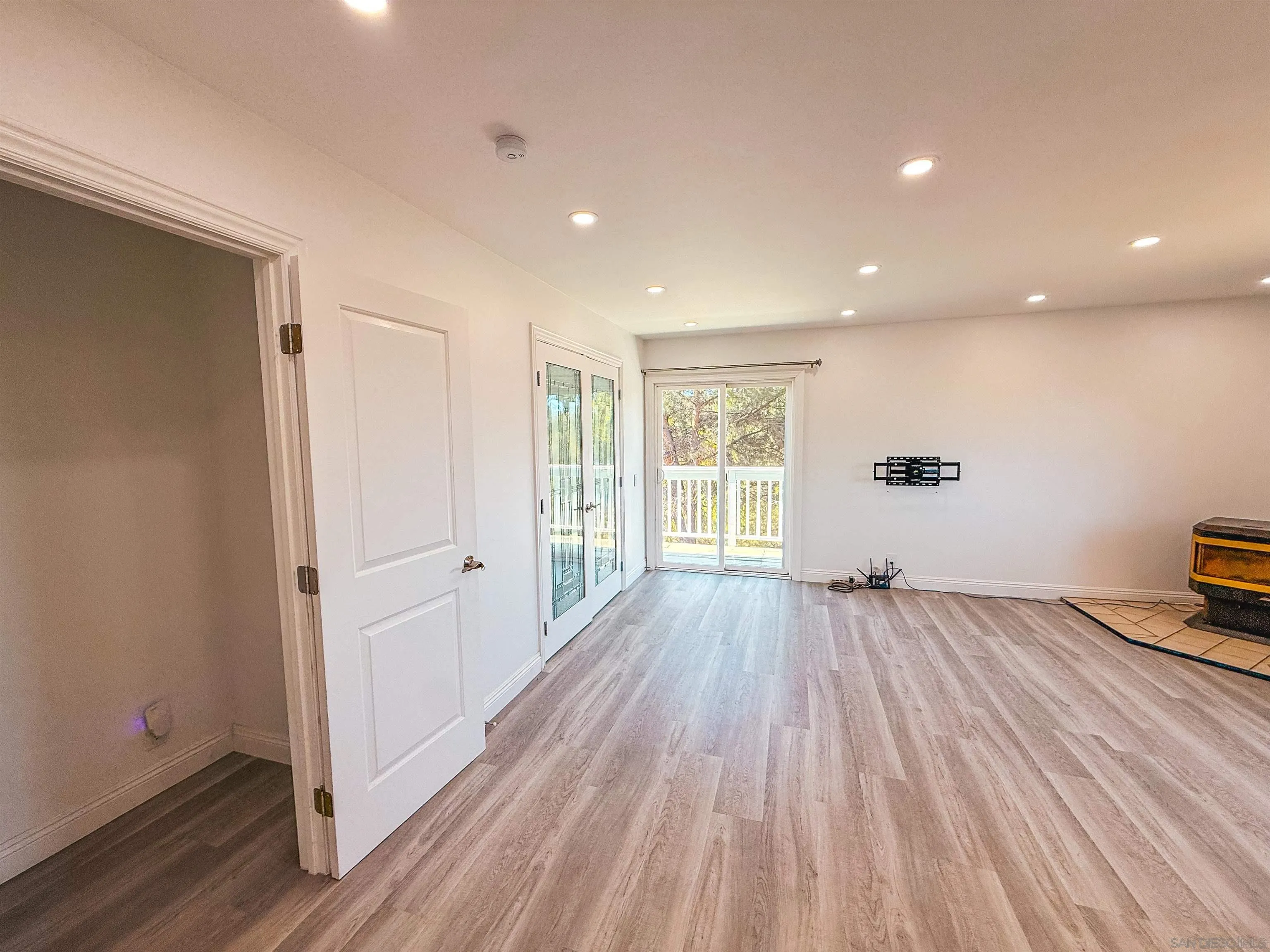 https://cdn.realtyfeed.com/cdn/127/260006249/f7ba491eb52eee61ad37a9b18b61ee00.webp