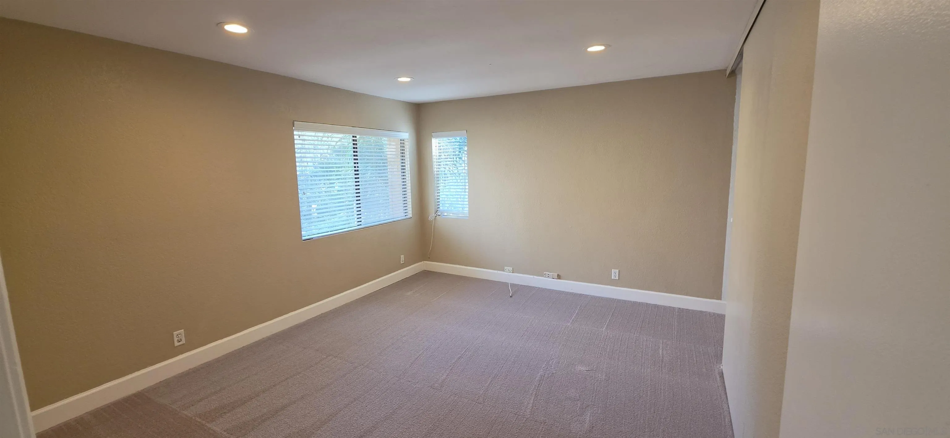 Photo #12: 260006255 Listing: Photo #12