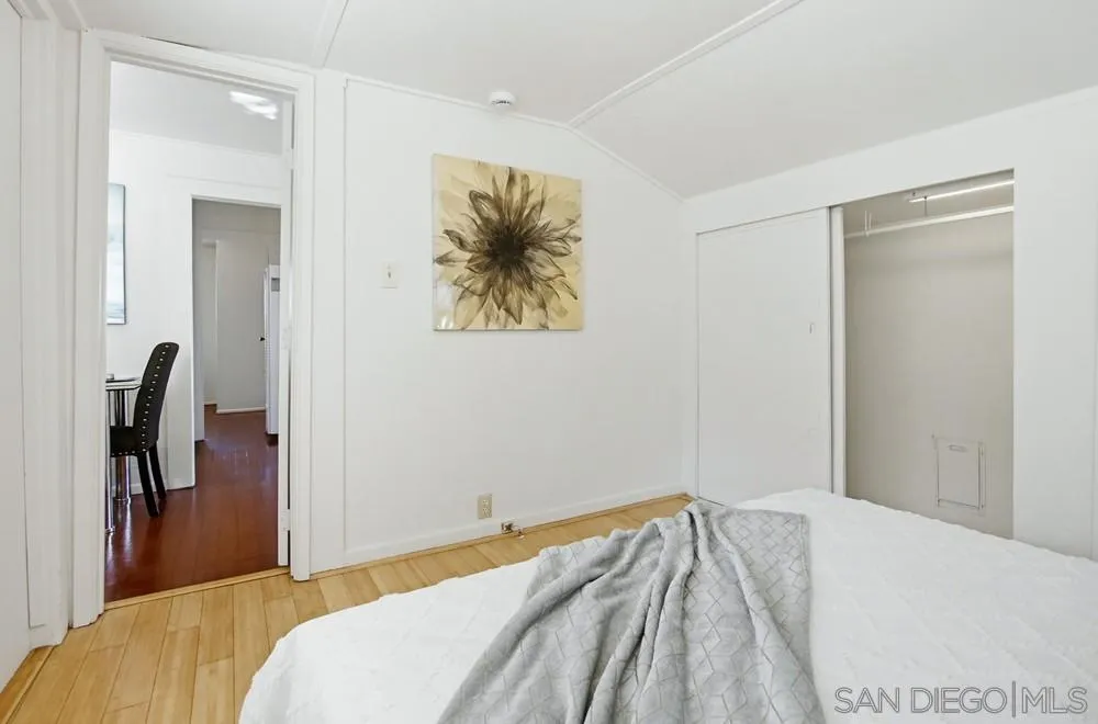 https://cdn.realtyfeed.com/cdn/127/260006260/abf0228f90dceb15f18d8579b1e4e238.webp
