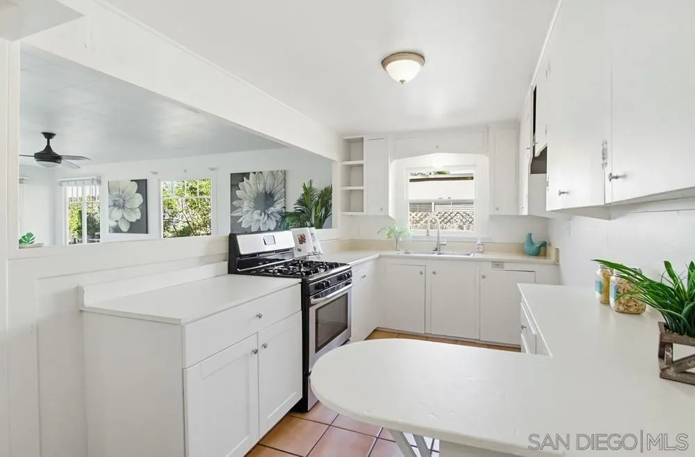 https://cdn.realtyfeed.com/cdn/127/260006260/cfab1828be1a4389ca72d22f4318d81c.webp