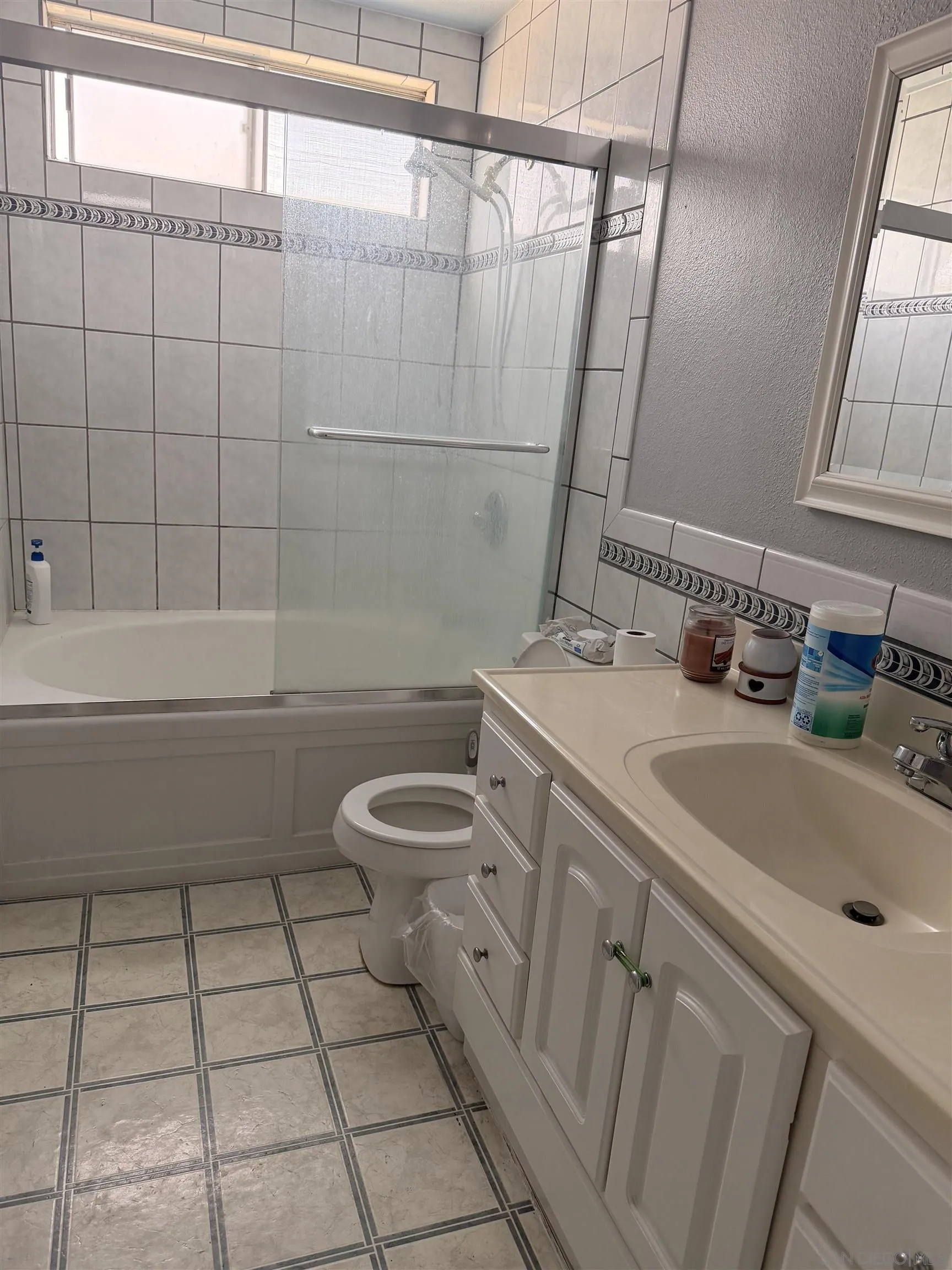 Photo #8: 260006263 Listing: Photo #8