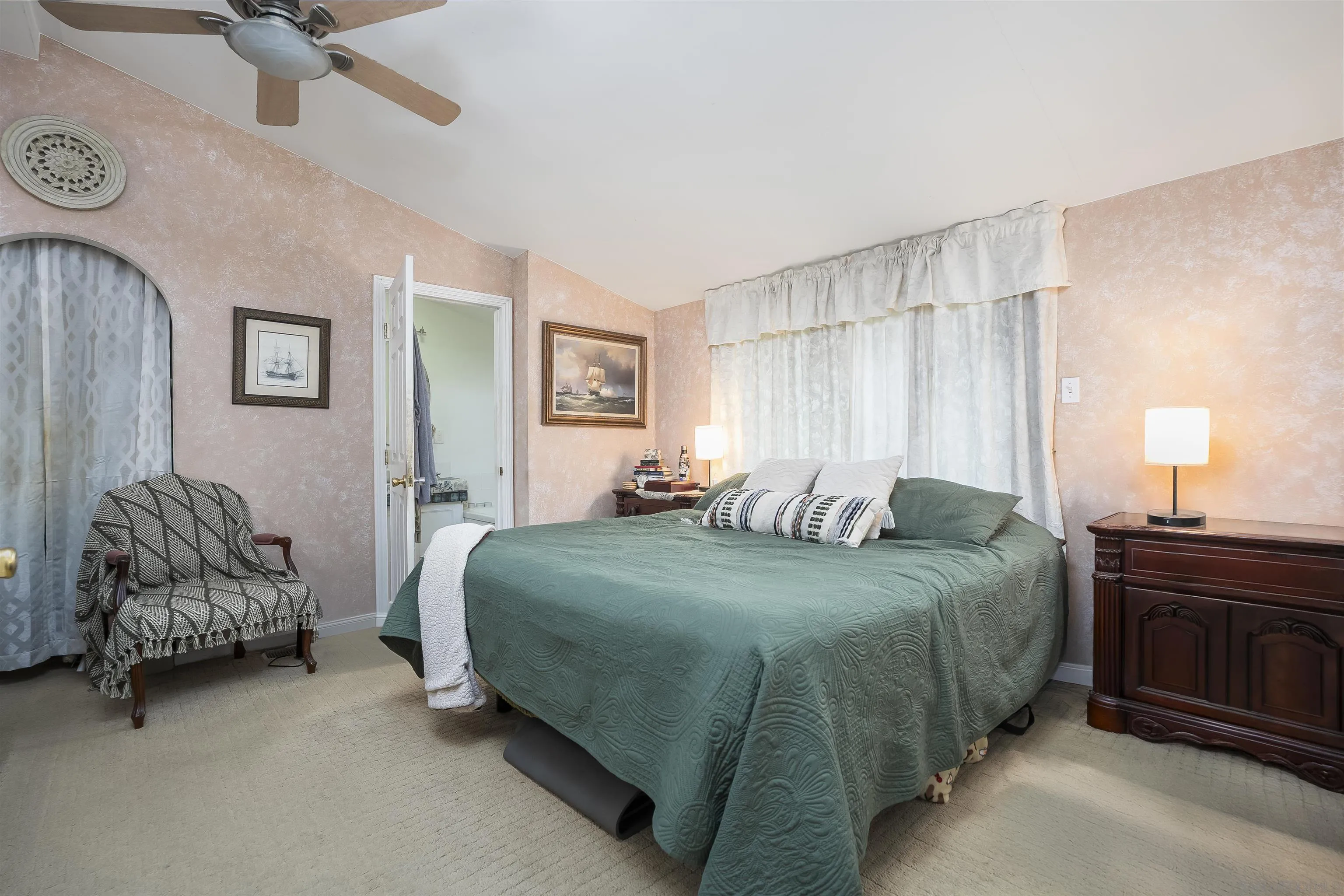 https://cdn.realtyfeed.com/cdn/127/260006266/5d9aa79b2bfc0a0b52e895c88f195807.webp