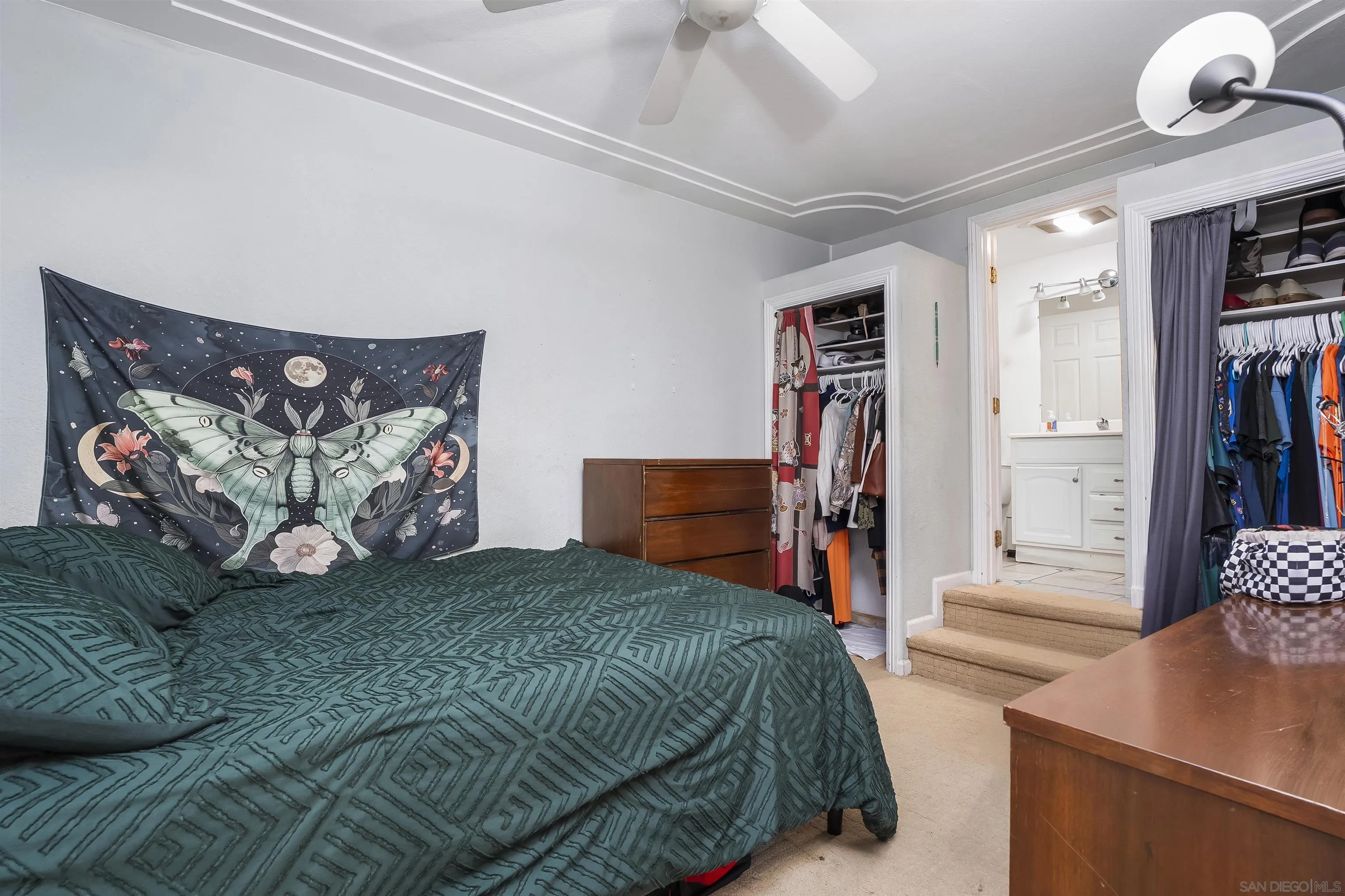https://cdn.realtyfeed.com/cdn/127/260006266/6bcd7d10b757f02dad9c30a702c070de.webp