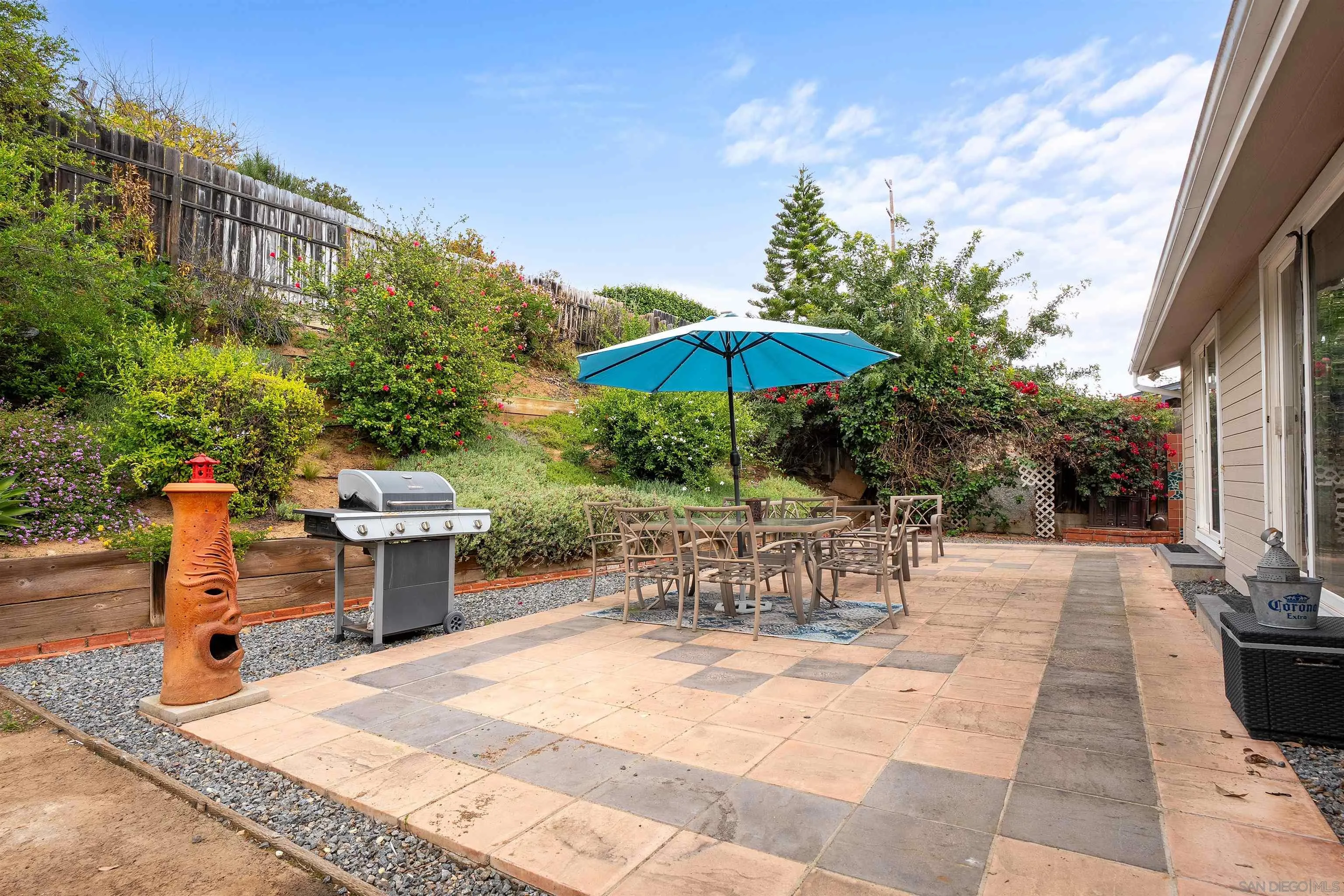 https://cdn.realtyfeed.com/cdn/127/260006266/9ec6011725545518b1fe00f2f3edd442.webp