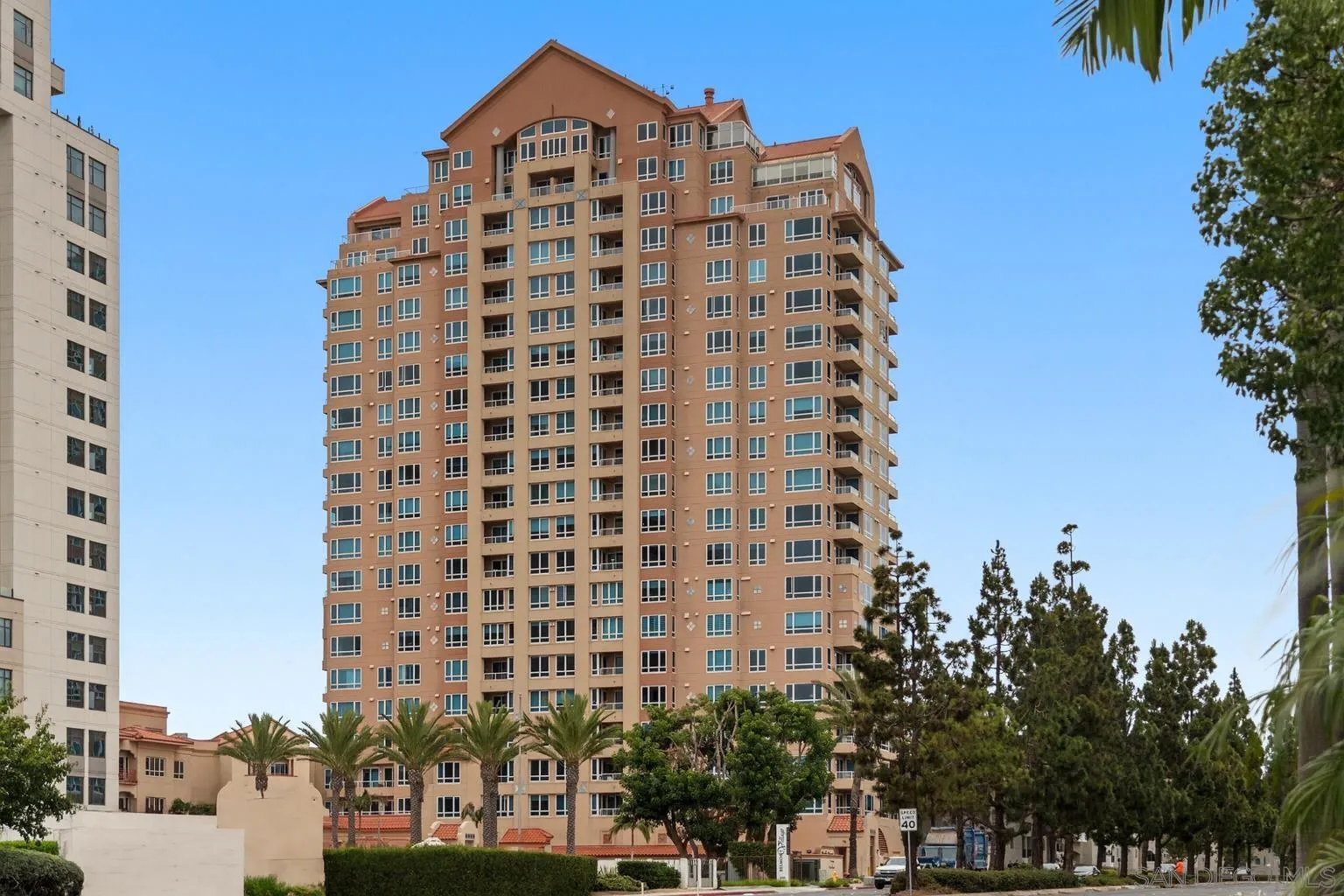 https://cdn.realtyfeed.com/cdn/127/260006287/6945fc30296ad179d3f1bcec45e3ba8e.webp