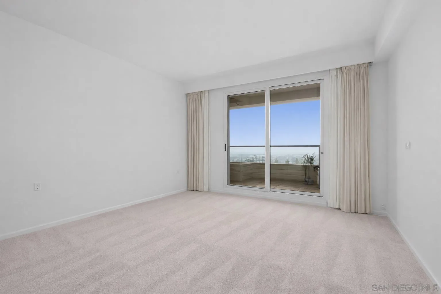 https://cdn.realtyfeed.com/cdn/127/260006287/b0a96a99df445cf20d821e31c5f3e59c.webp