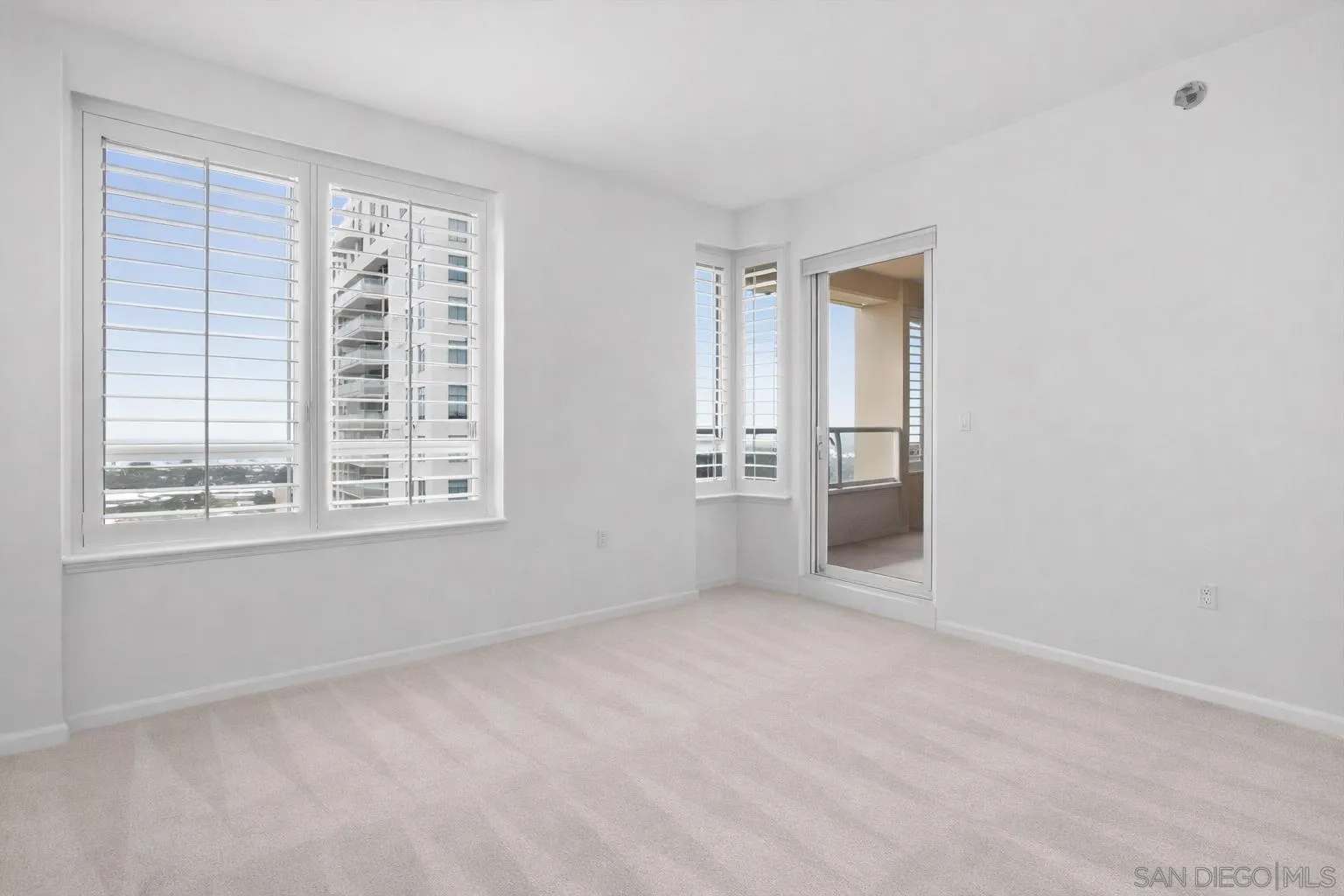 https://cdn.realtyfeed.com/cdn/127/260006287/c876dd8e03902e387dcff6d05c934d07.webp