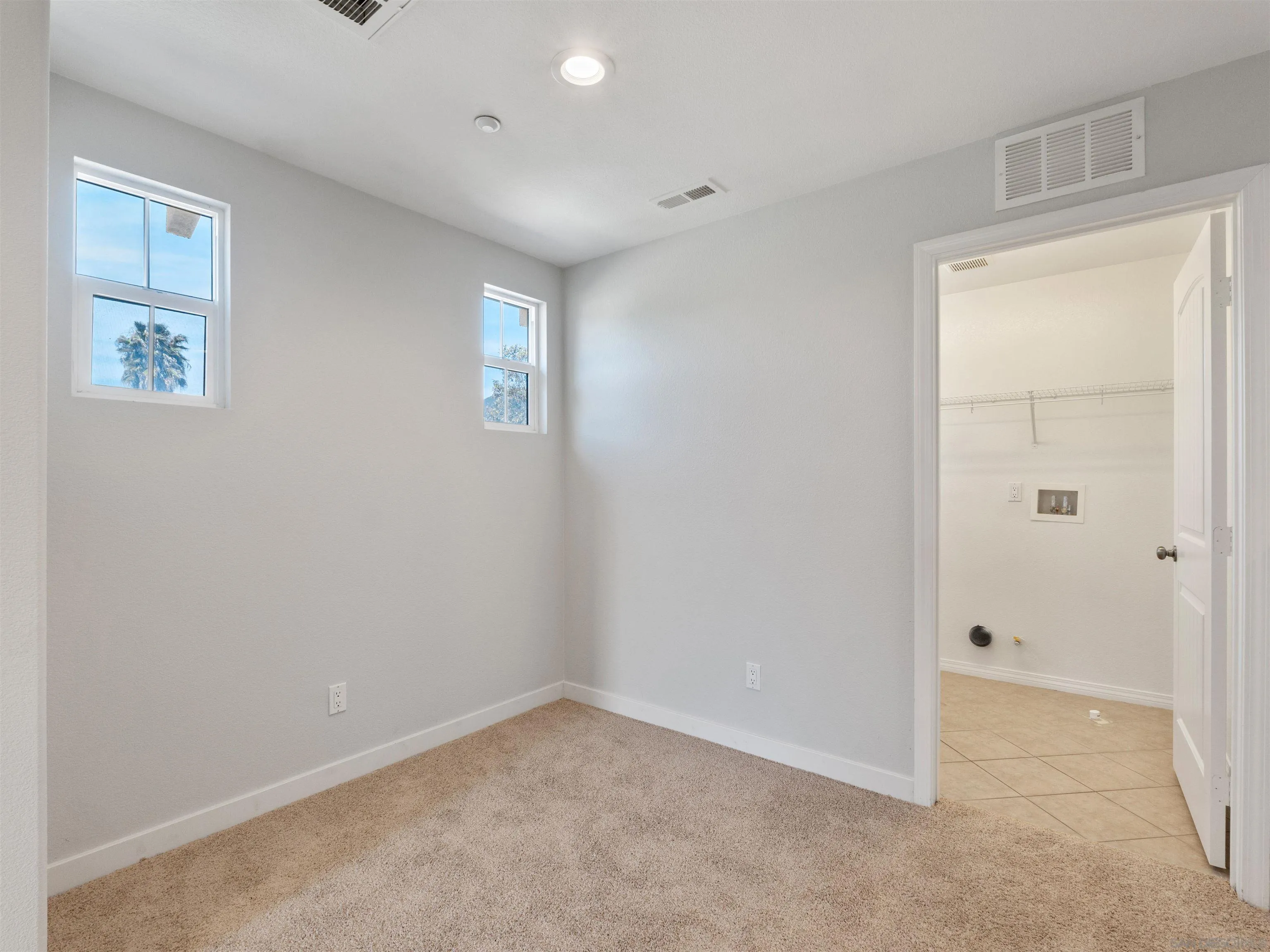 https://cdn.realtyfeed.com/cdn/127/260006289/25ee420e99e3b12ad47aba0f42dbe9be.webp