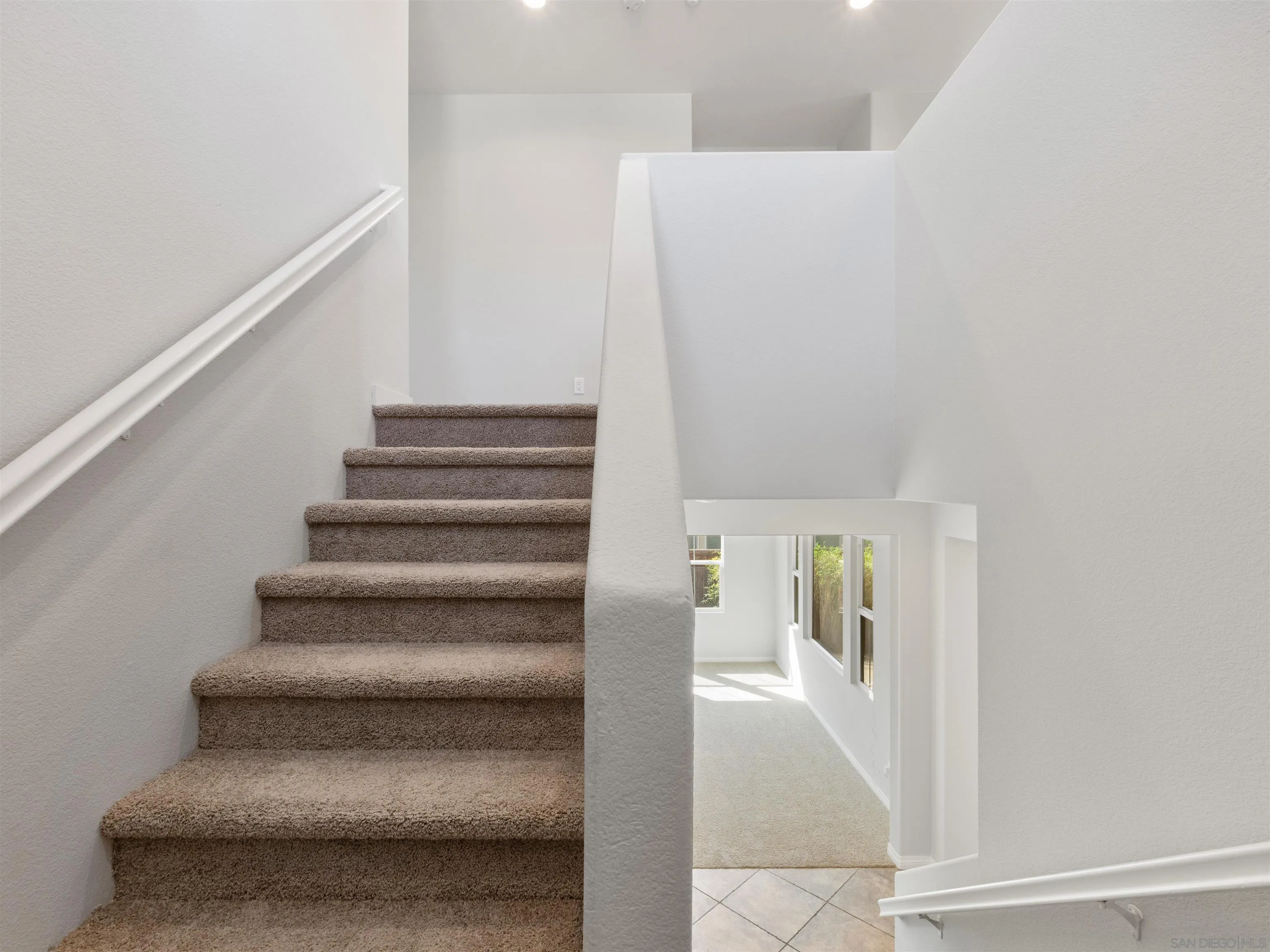 https://cdn.realtyfeed.com/cdn/127/260006289/9a6741c96ede188b035600f8544c5d7d.webp