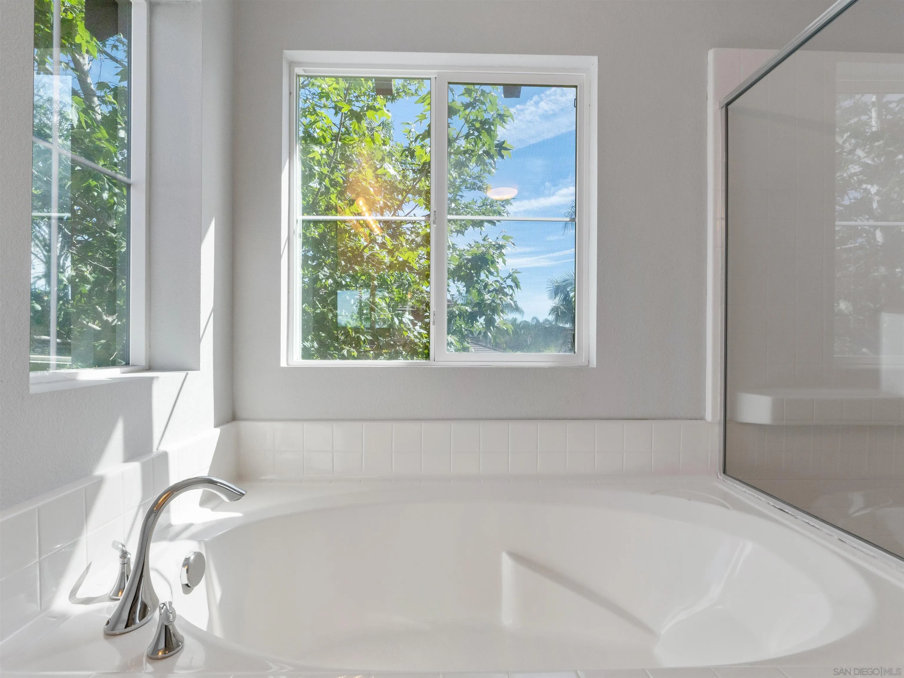 https://cdn.realtyfeed.com/cdn/127/260006289/b355221d14856b5ef4249337e9853dc6.webp