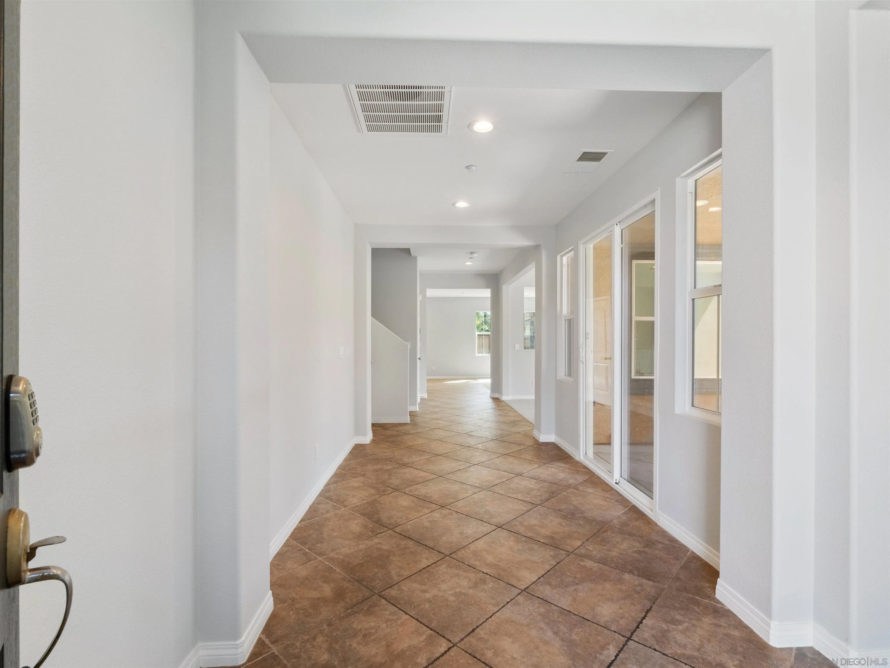 https://cdn.realtyfeed.com/cdn/127/260006289/eca7d96ac40275265be300ba69b0d849.webp