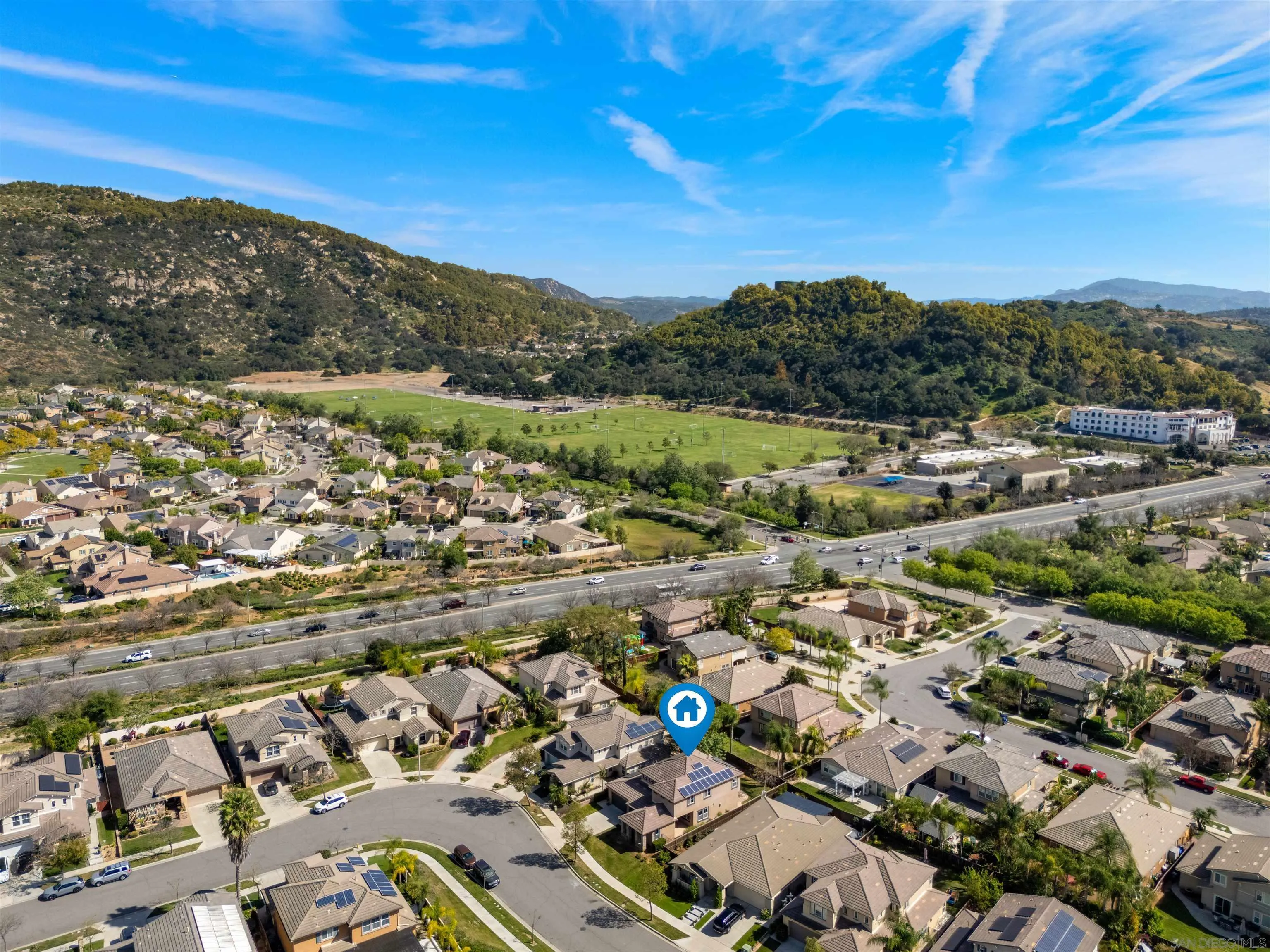 https://cdn.realtyfeed.com/cdn/127/260006289/f12a6b6187e53ff16c87638efdf21b81.webp