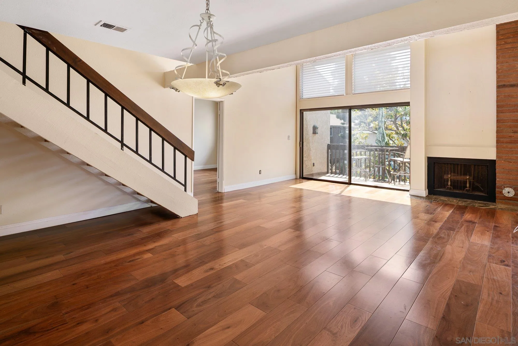 Photo #8: 260006290 Listing: Photo #8