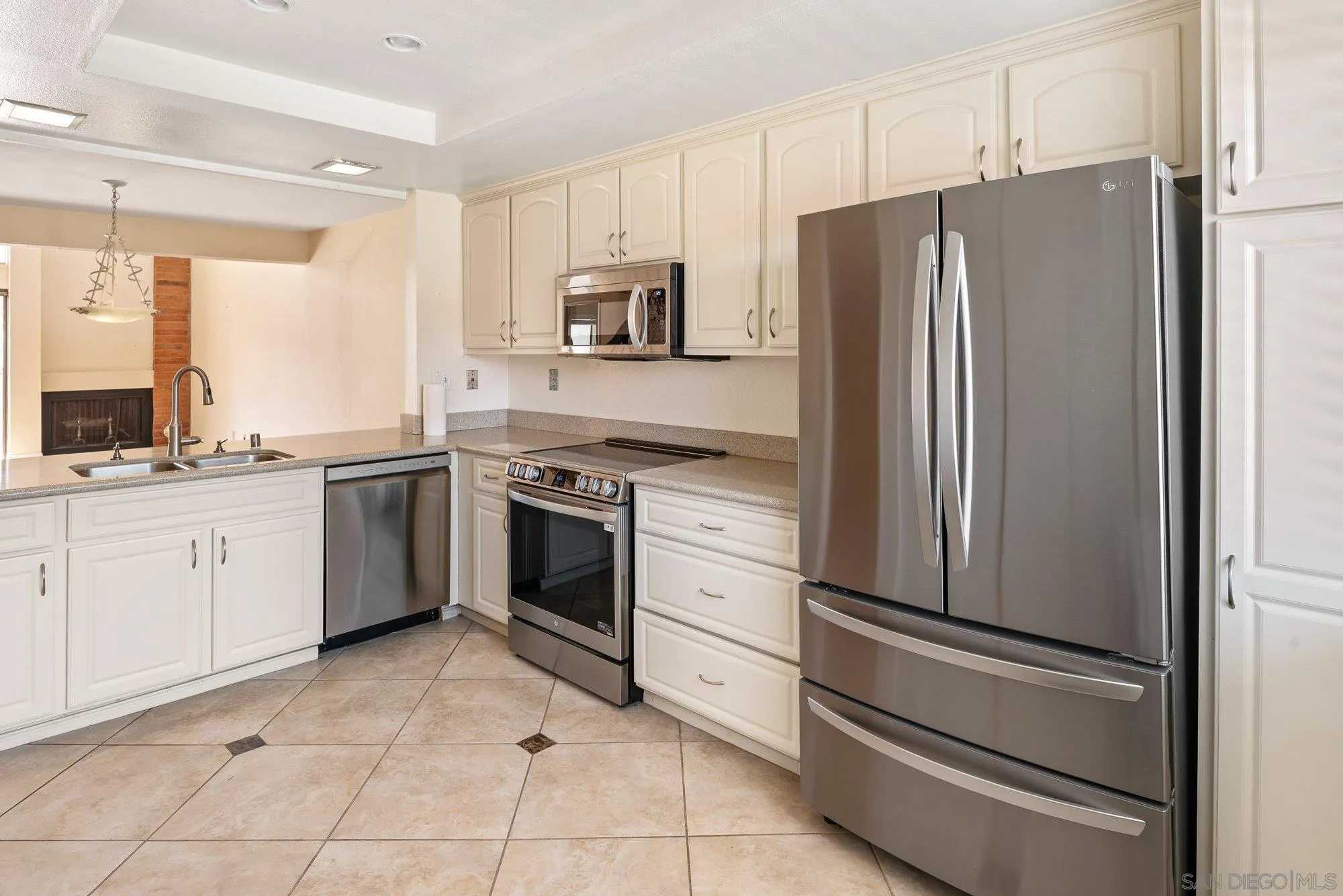 Photo #14: 260006290 Listing: Photo #14