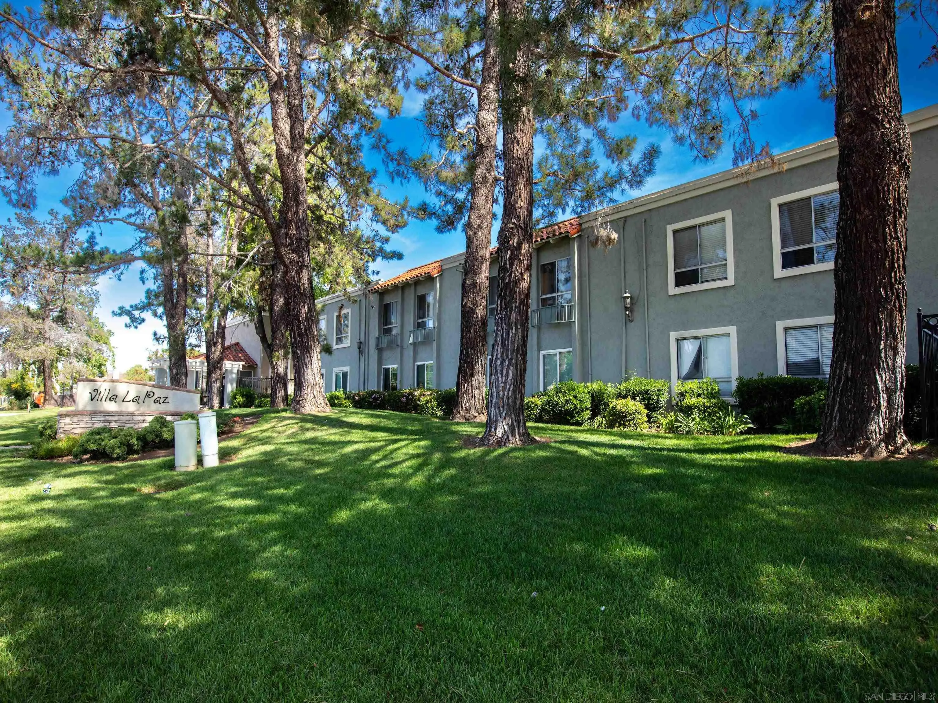 https://cdn.realtyfeed.com/cdn/127/260006292/938386df3433e23544ad1aa619807564.webp
