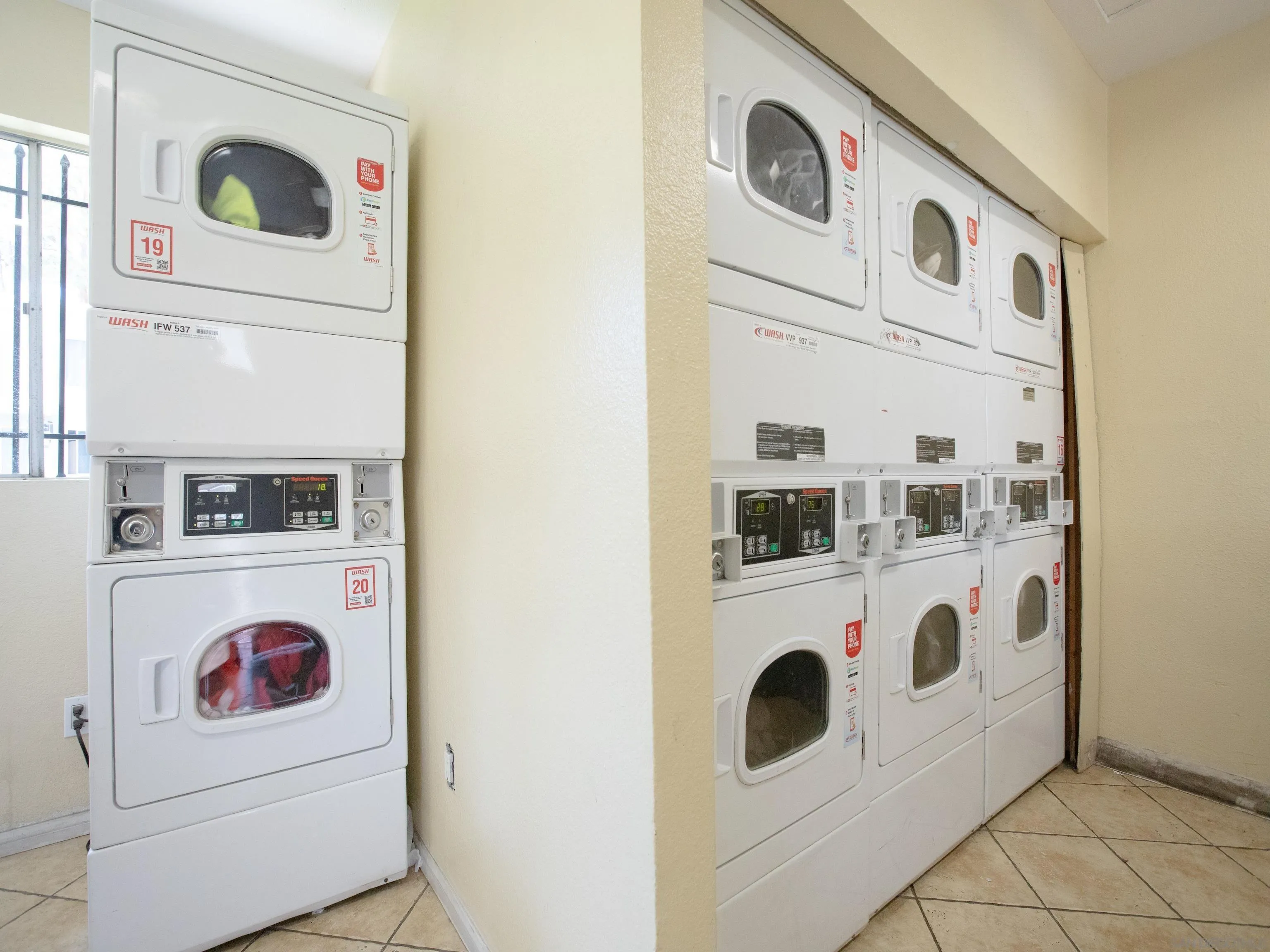 https://cdn.realtyfeed.com/cdn/127/260006292/b53443bcedb0002b32174519f528ebe1.webp