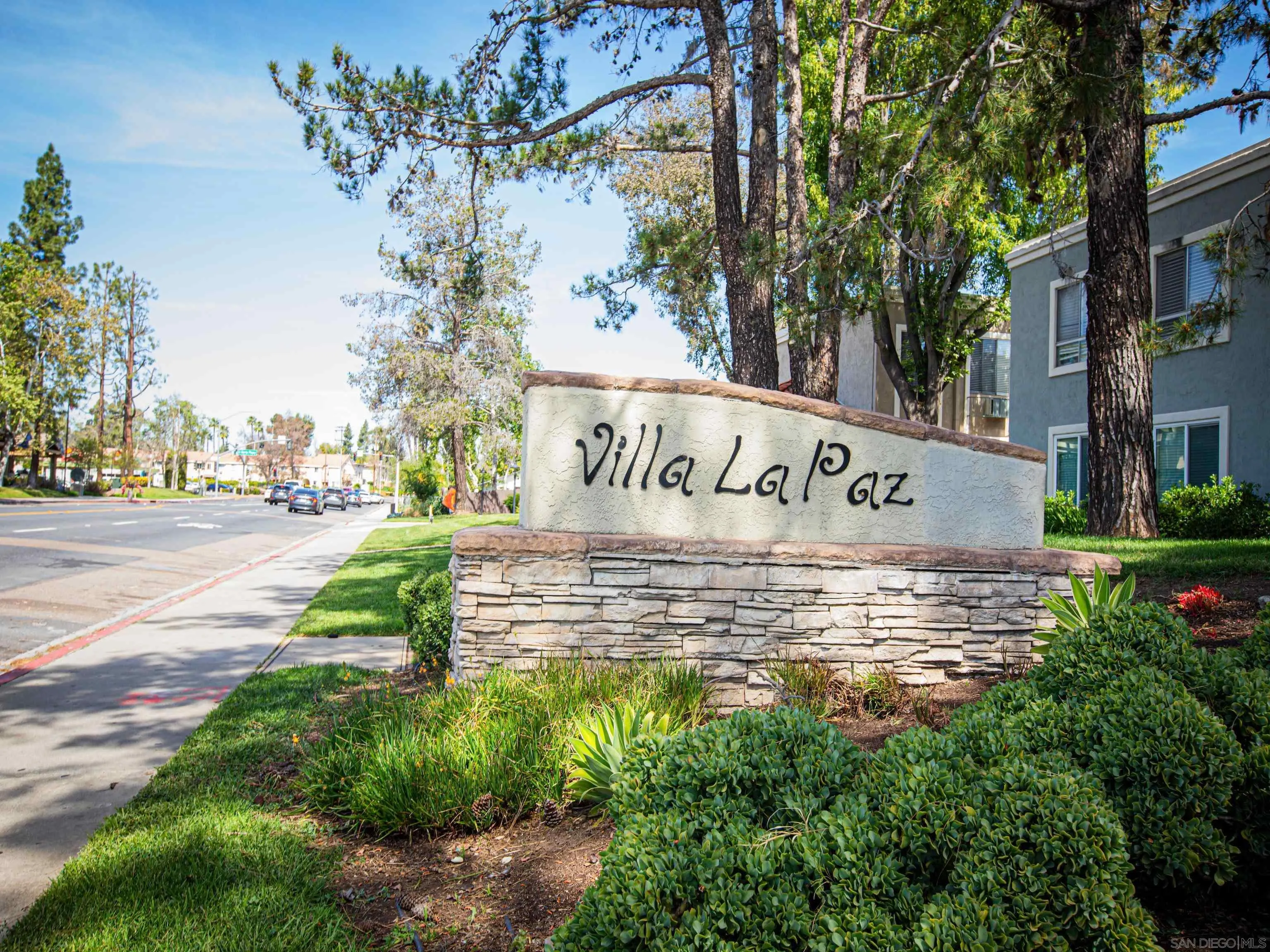 https://cdn.realtyfeed.com/cdn/127/260006292/be86c036bbe59e1fb4300fa8108fcf24.webp
