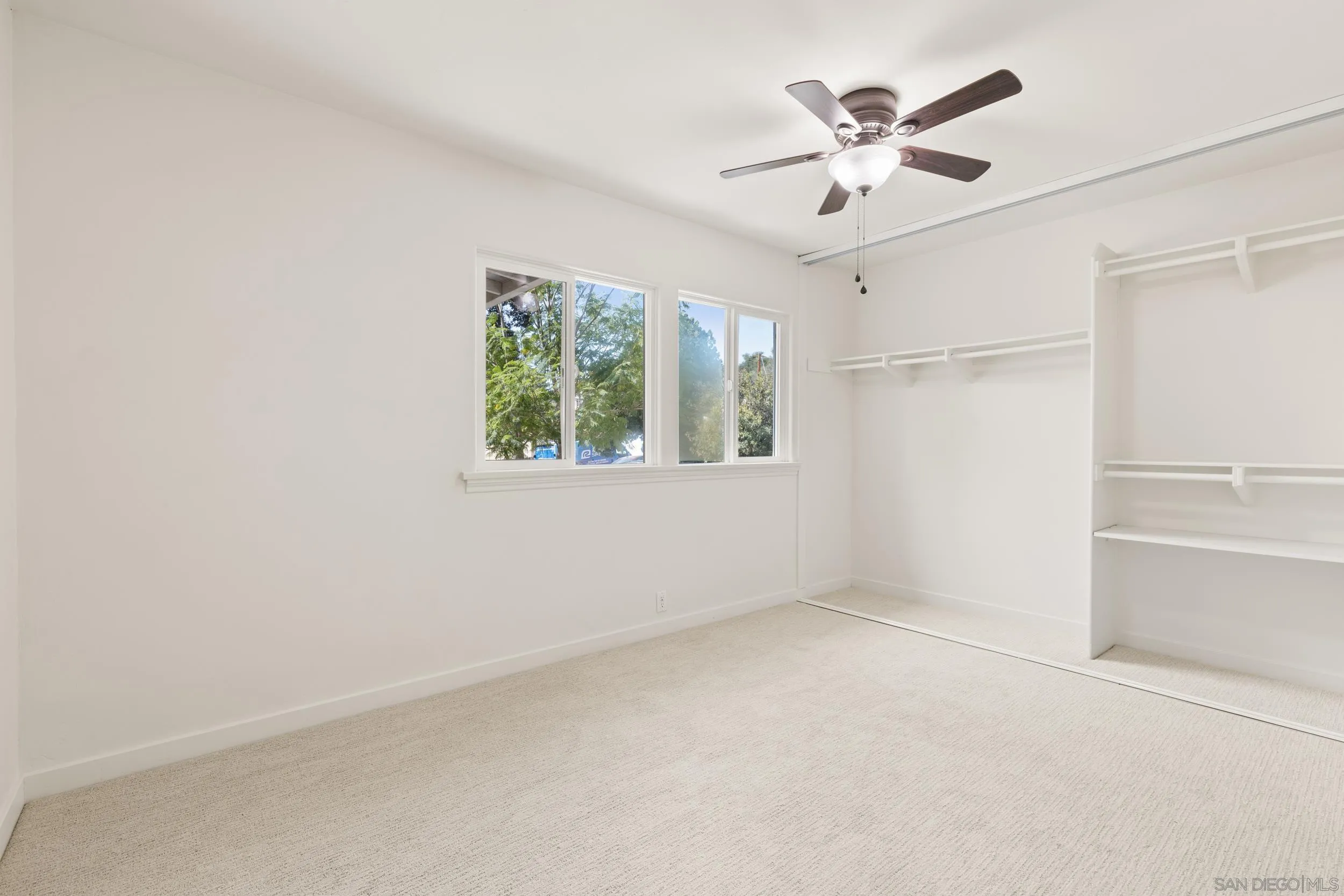https://cdn.realtyfeed.com/cdn/127/260006293/3c301bbe6237417659d2b3974377e71d.webp