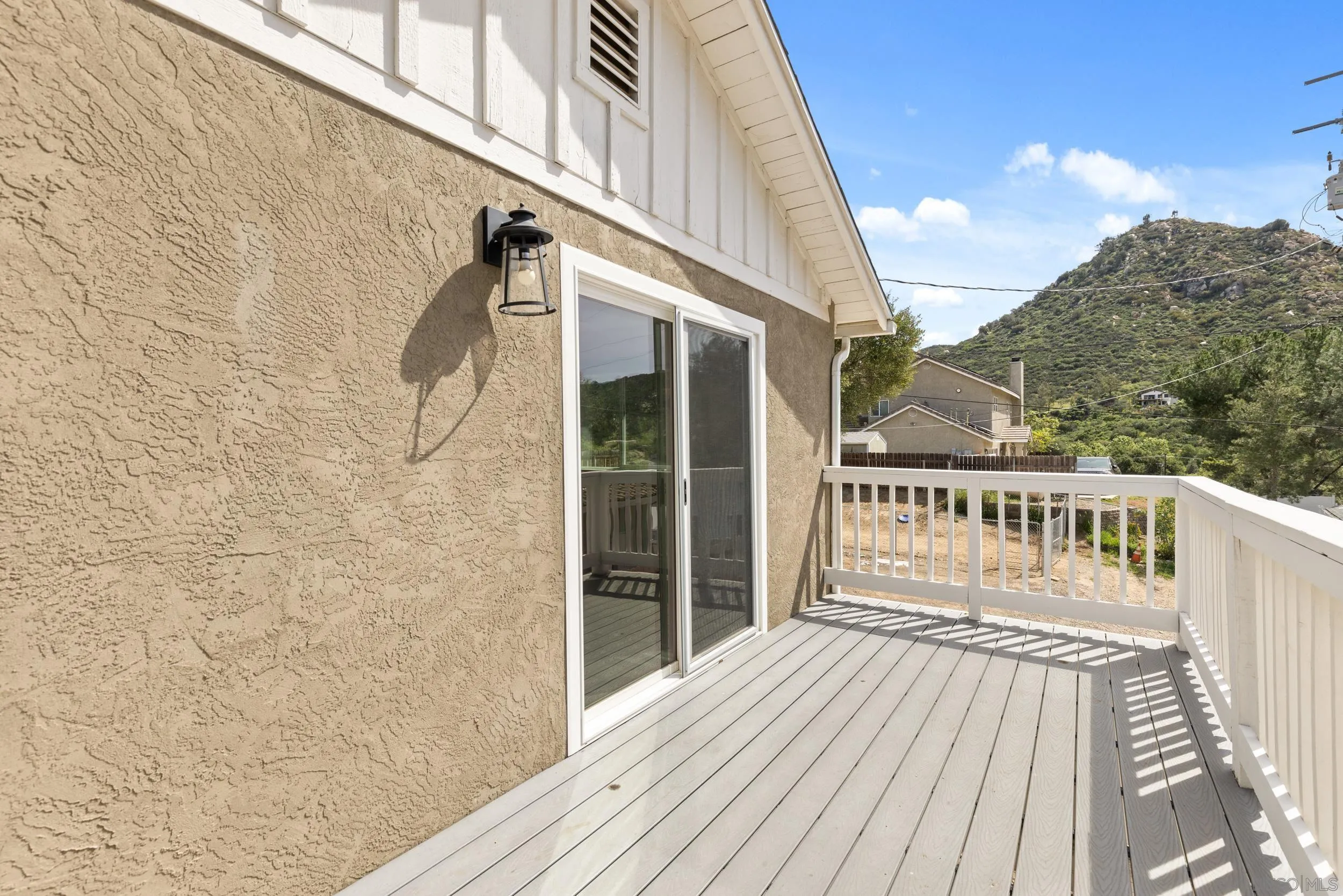https://cdn.realtyfeed.com/cdn/127/260006293/61beac3768e56525d534f6fd9c61a1b5.webp