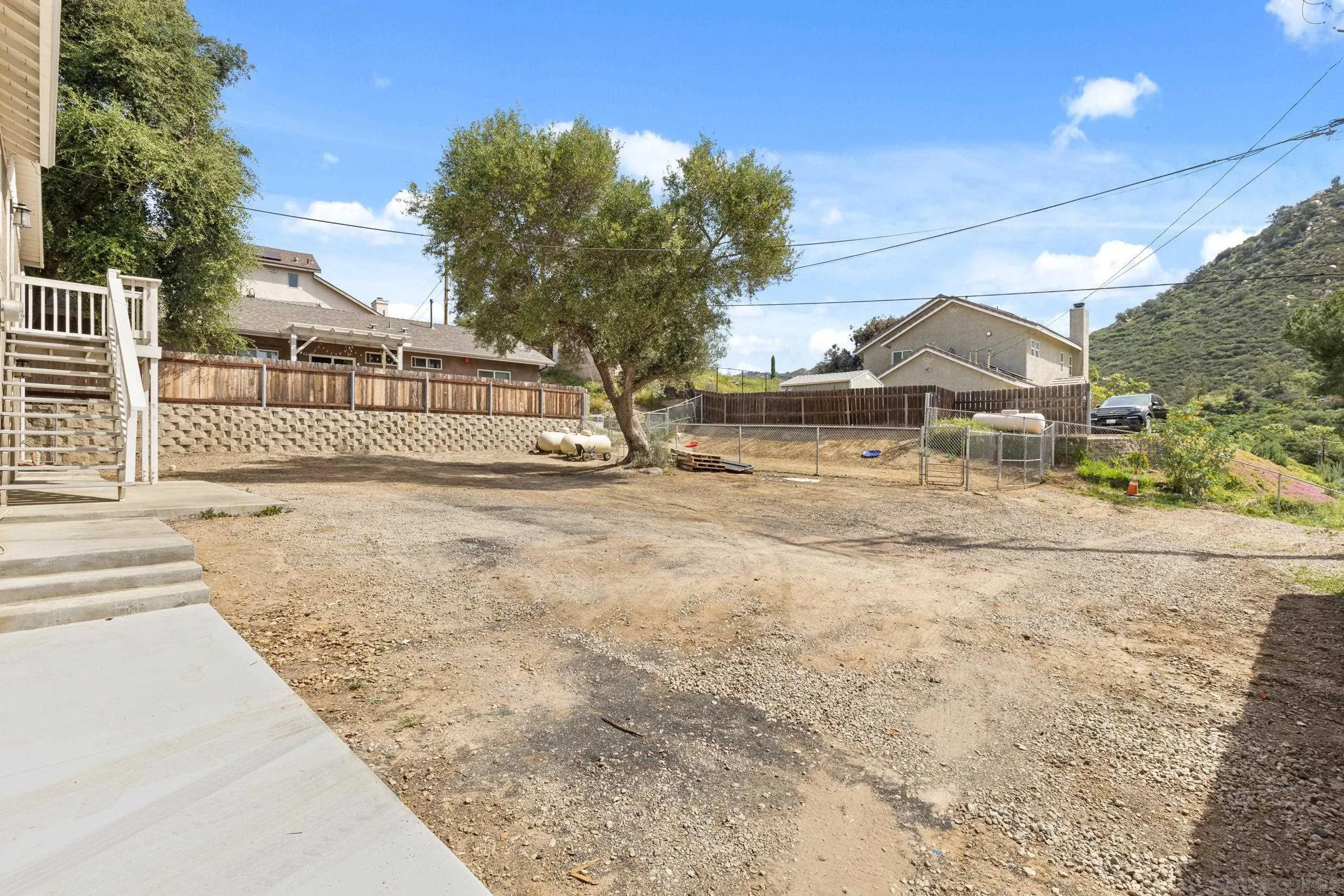 https://cdn.realtyfeed.com/cdn/127/260006293/876243fd9e72a026f99c8123e46b86b6.webp