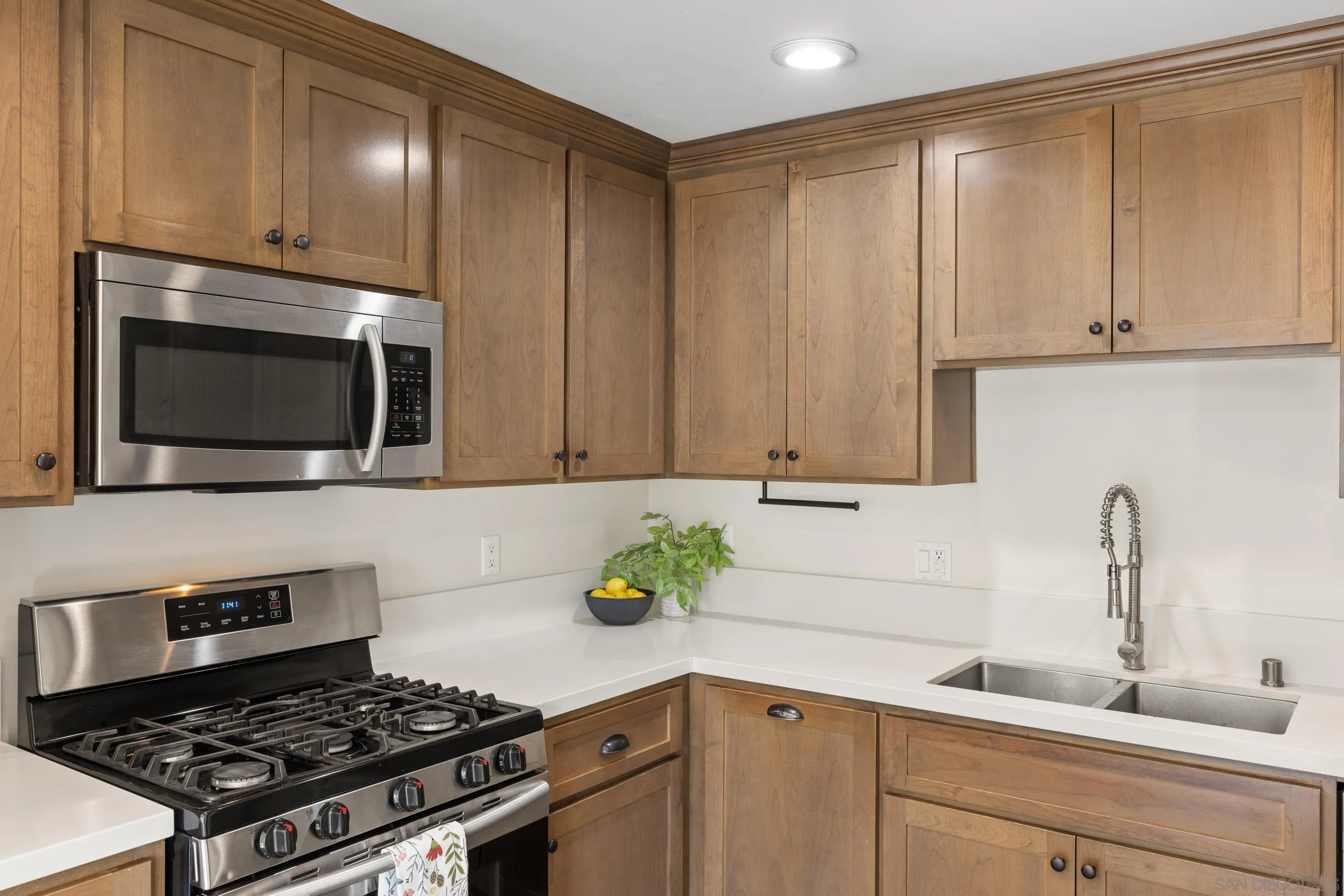 https://cdn.realtyfeed.com/cdn/127/260006293/c6da44e69039cc02578fb5054583e3cc.webp