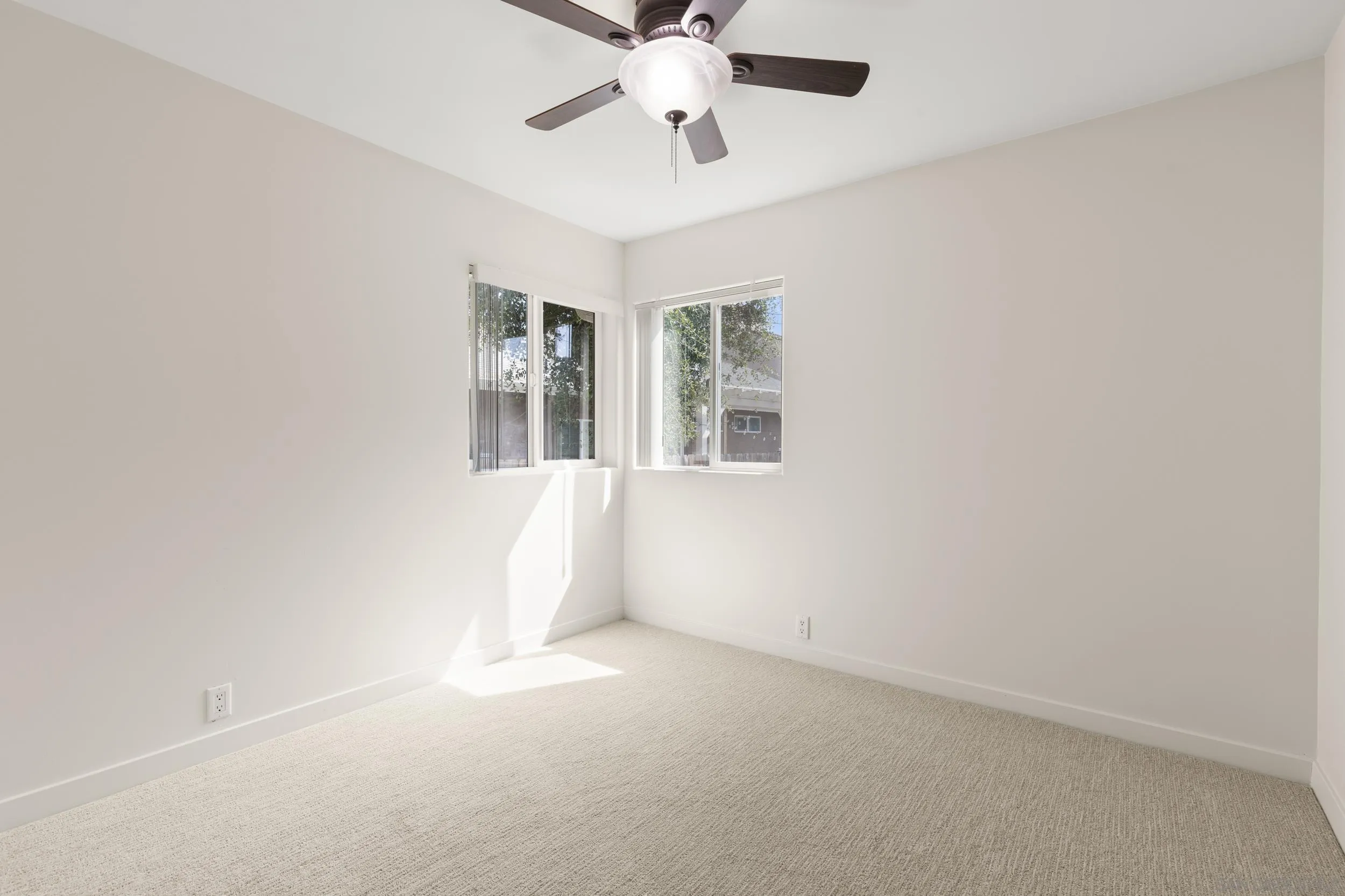 https://cdn.realtyfeed.com/cdn/127/260006293/f763c3087deb5600d3b3ffad6d578bf5.webp