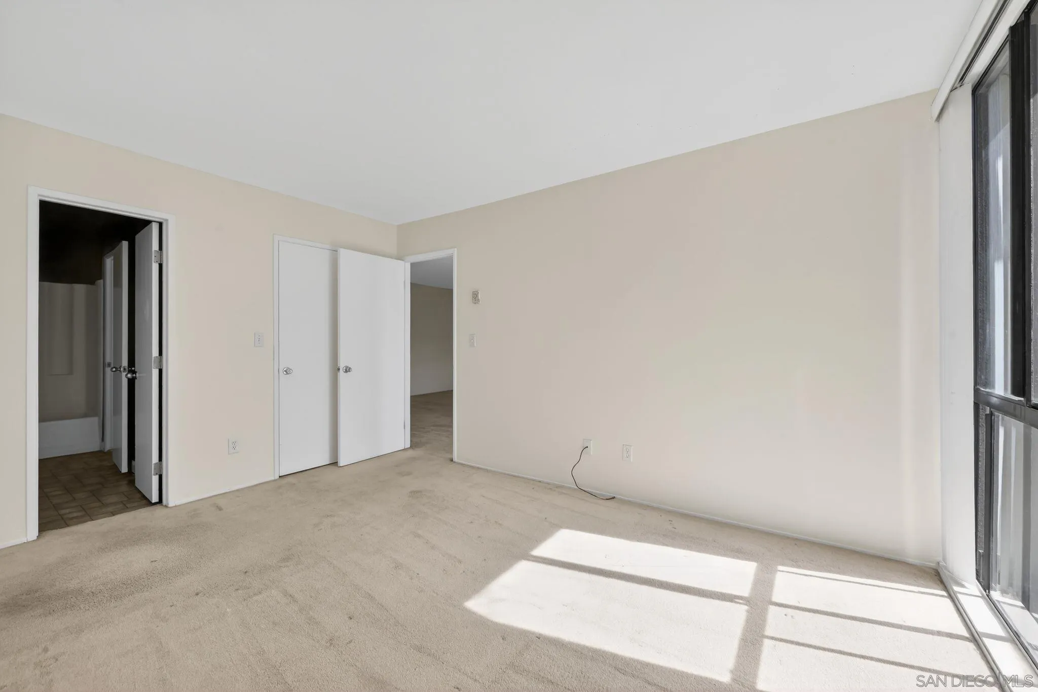 https://cdn.realtyfeed.com/cdn/127/260006294/659d87180140bc79b5ce10535839dd3c.webp