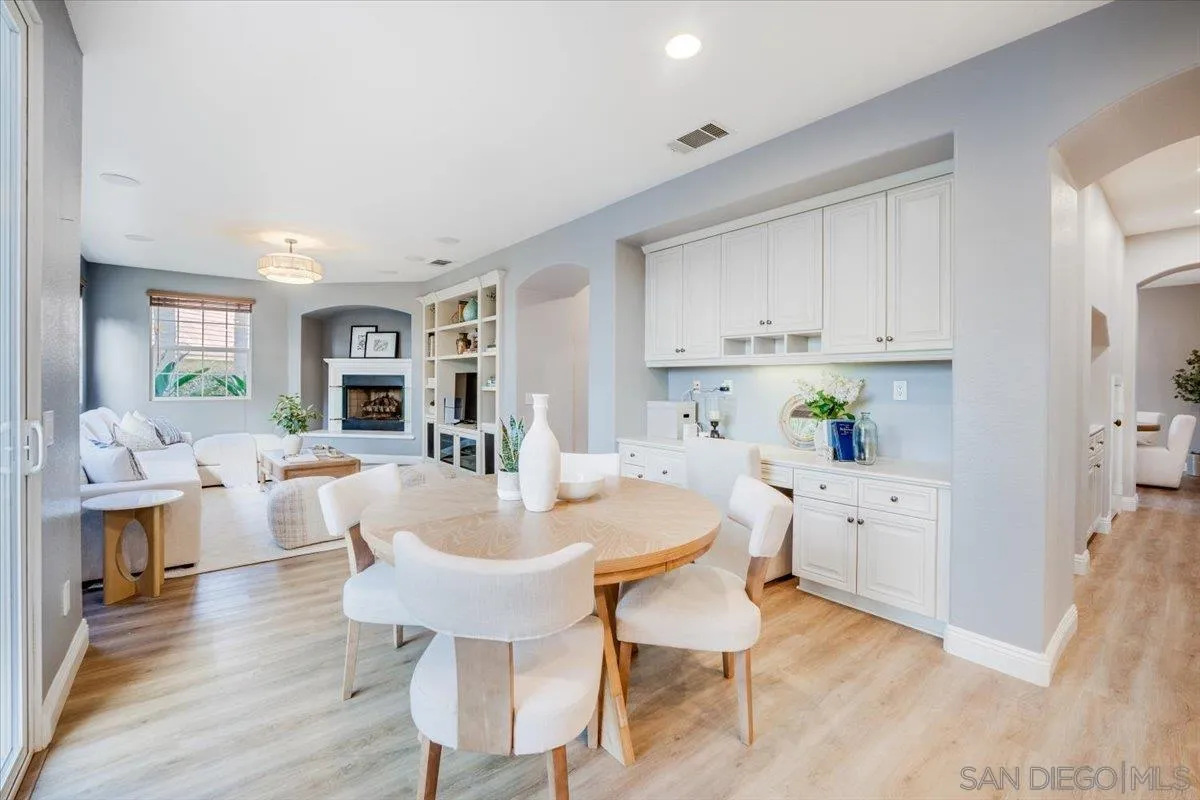 https://cdn.realtyfeed.com/cdn/127/260006297/352ac9caff93fd502b37c91c1a314c80.webp