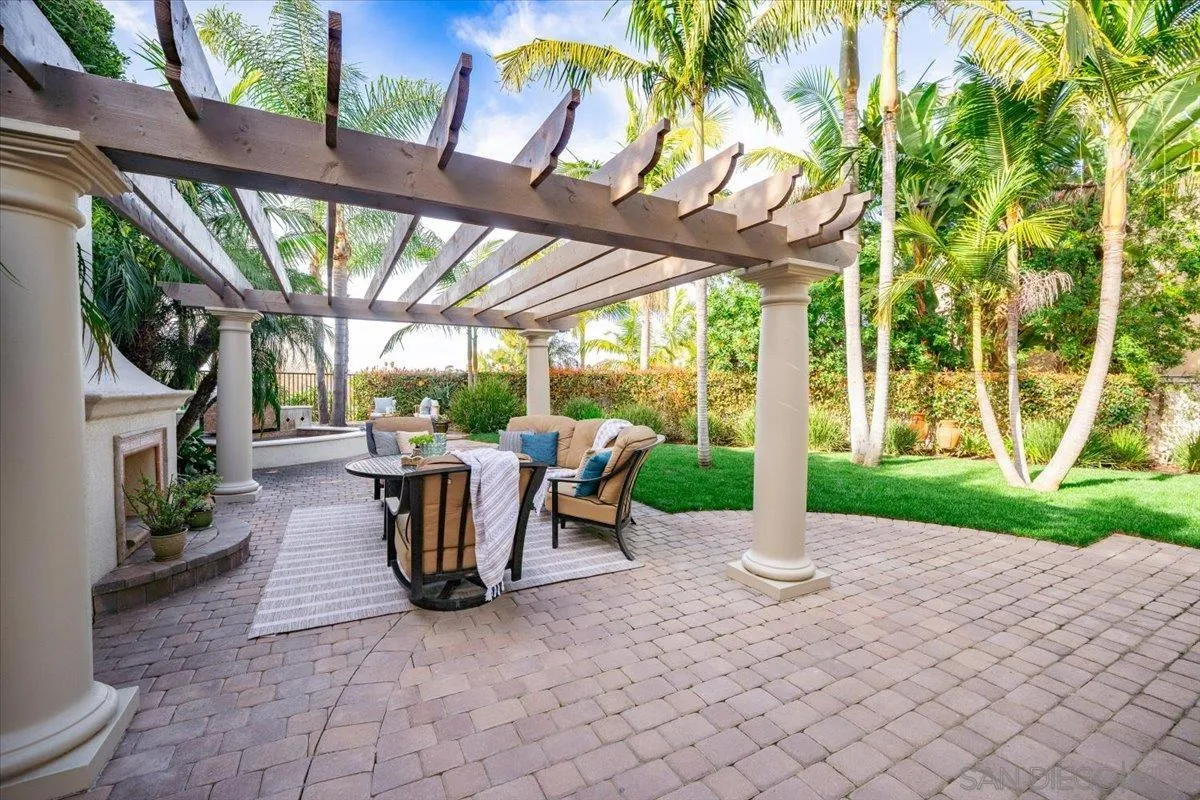 https://cdn.realtyfeed.com/cdn/127/260006297/74fae32619936c701123743021ae8e20.webp