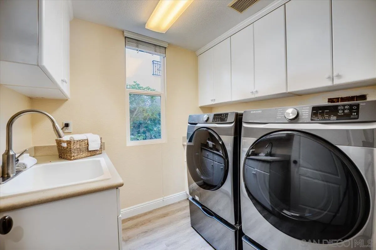 https://cdn.realtyfeed.com/cdn/127/260006297/b2ffea2e7eba3c1cca3bf93e0365d6d1.webp