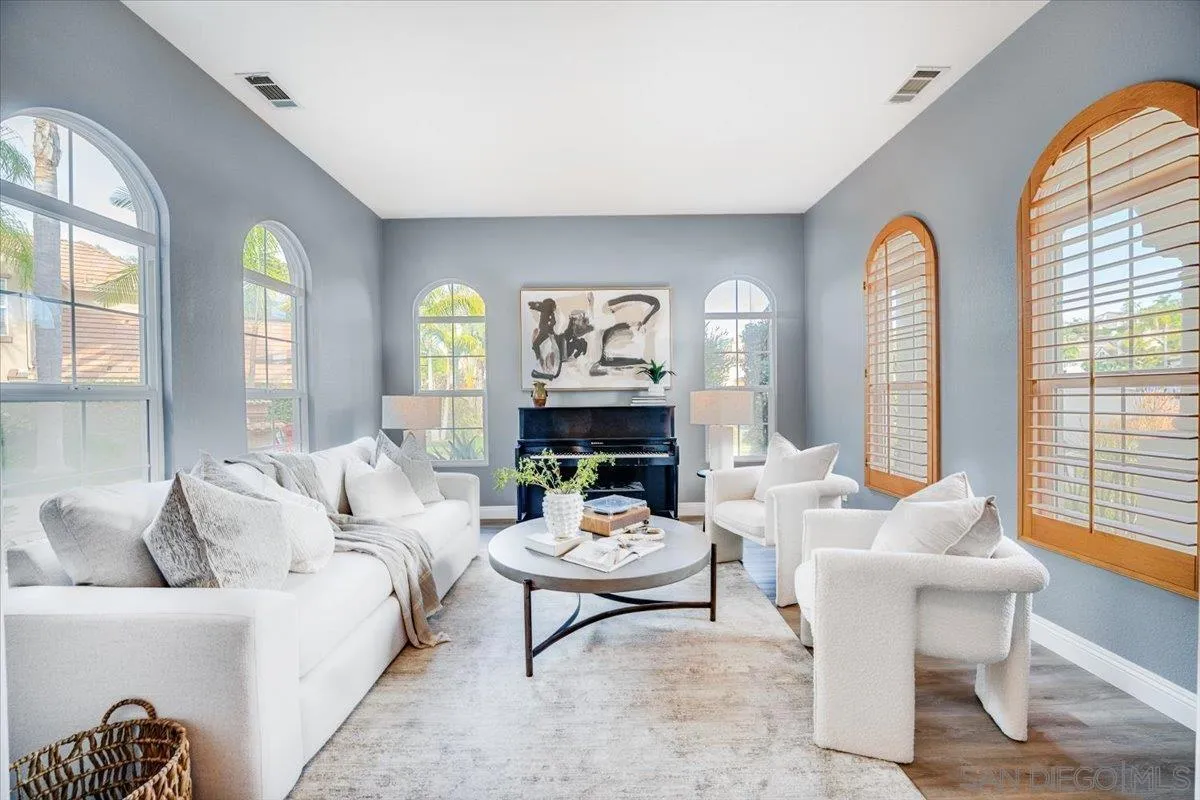 https://cdn.realtyfeed.com/cdn/127/260006297/e21a34bcc39b01bb5d0e36da815948c3.webp