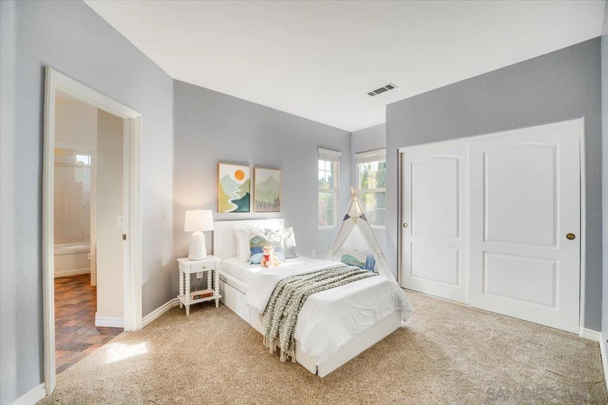 https://cdn.realtyfeed.com/cdn/127/260006297/e460c6b654334595ca4d6d6fa1061355.webp