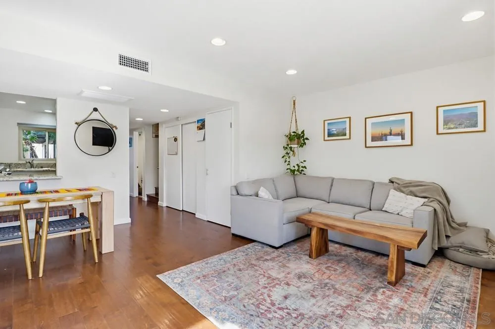 Photo #8: 260006298 Listing: Photo #8