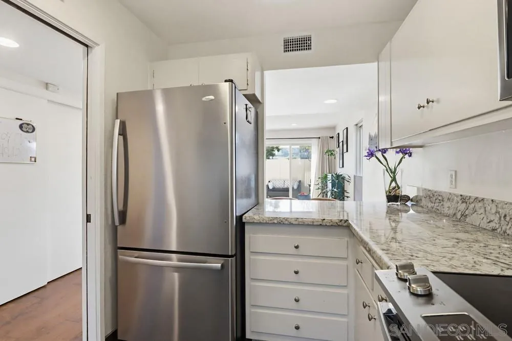 Photo #11: 260006298 Listing: Photo #11