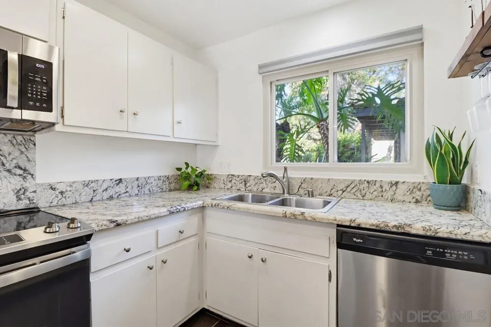 Photo #10: 260006298 Listing: Photo #10