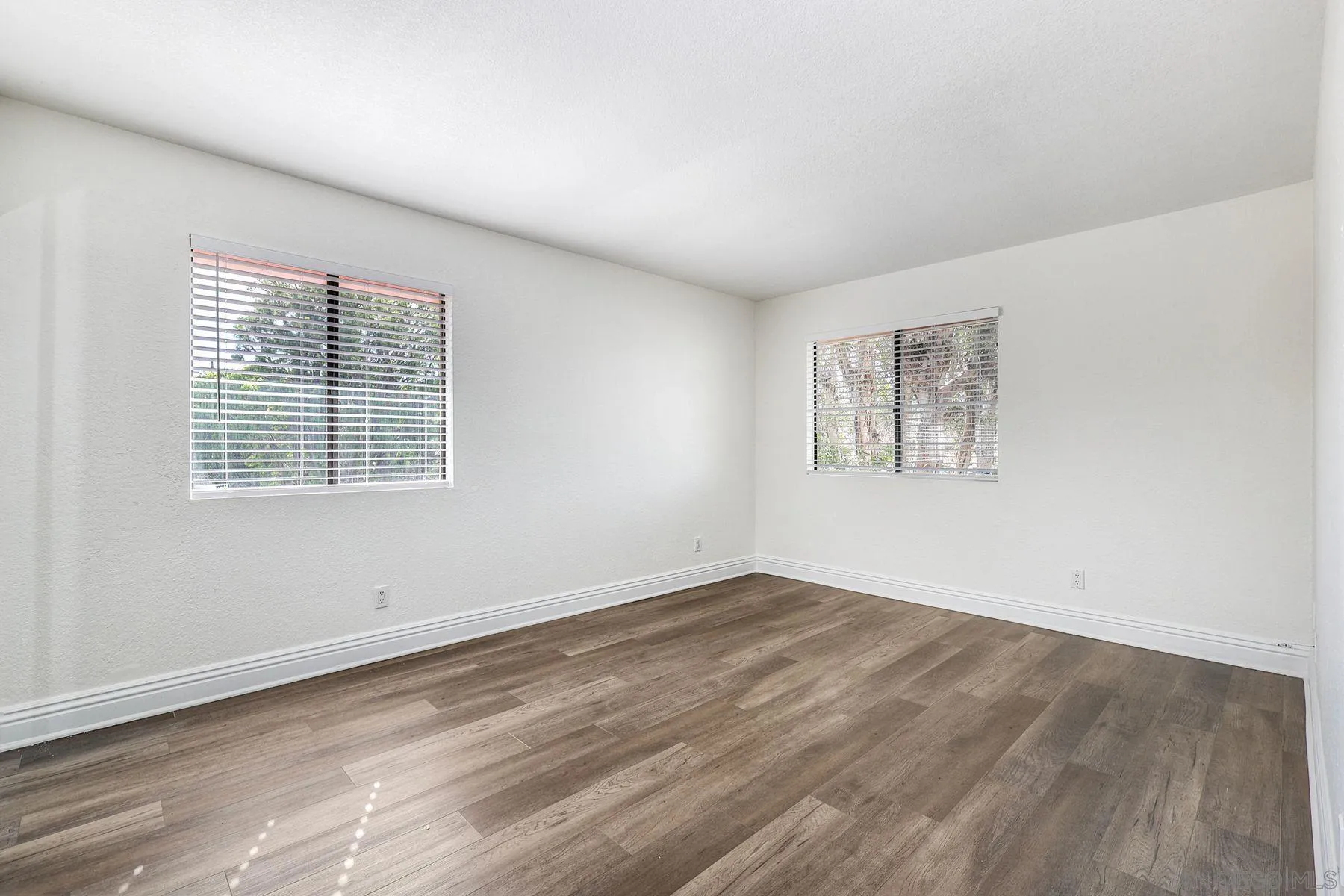 https://cdn.realtyfeed.com/cdn/127/260006300/7e9981a7b0b53df3fc3656a53348a1b1.webp