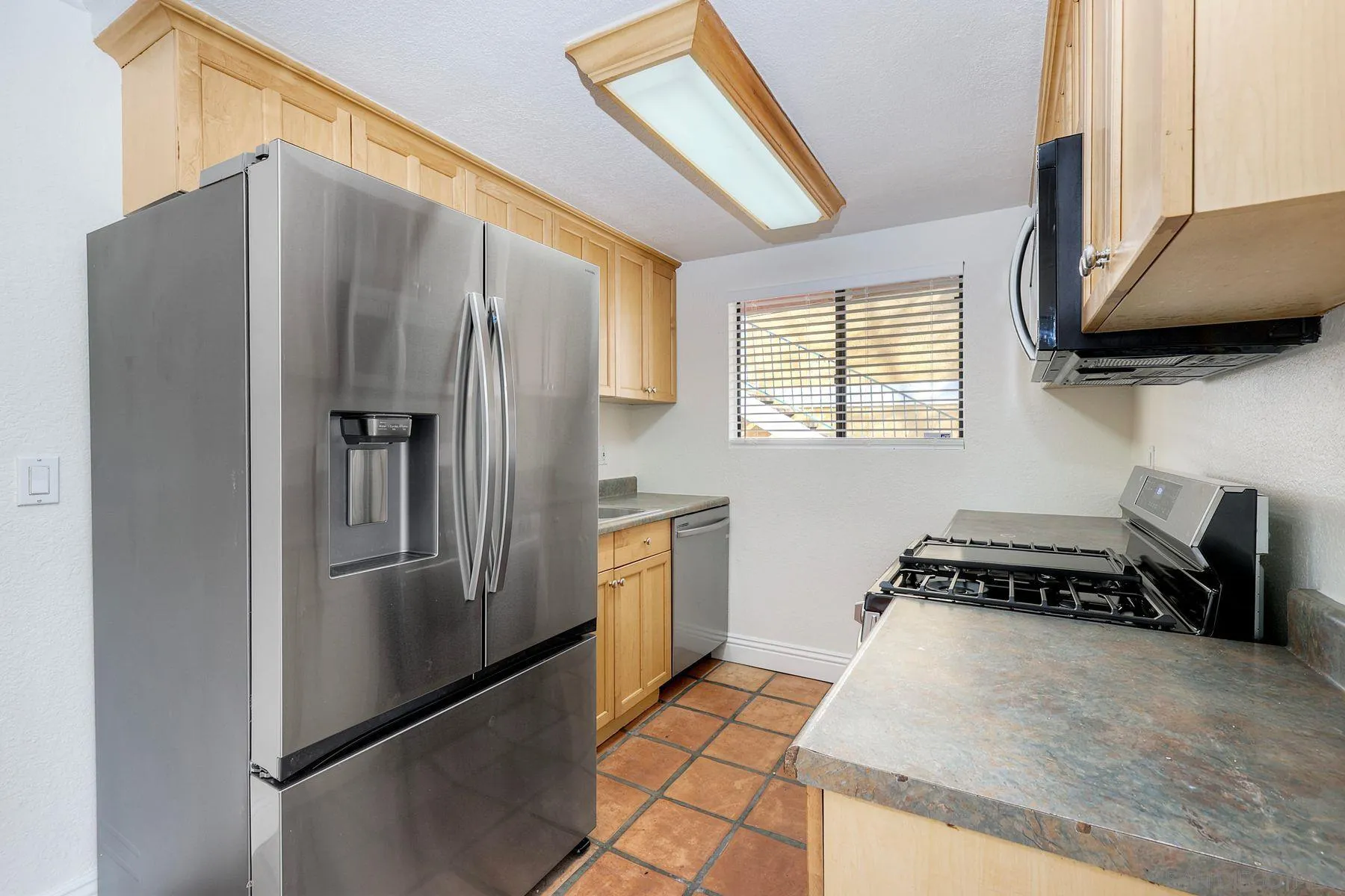 https://cdn.realtyfeed.com/cdn/127/260006300/aaf9aefa783747ec124136d9607f2dfb.webp