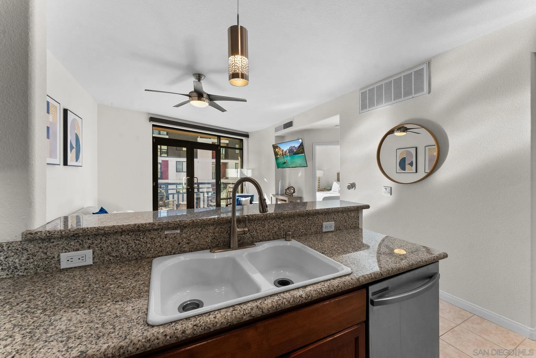 Photo #7: 260006301 Listing: Photo #7