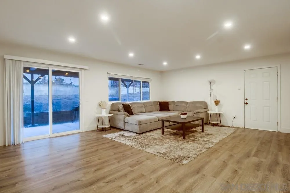 https://cdn.realtyfeed.com/cdn/127/260006303/0bdc62c1217e6ac5a9dfca57d1c02fad.webp